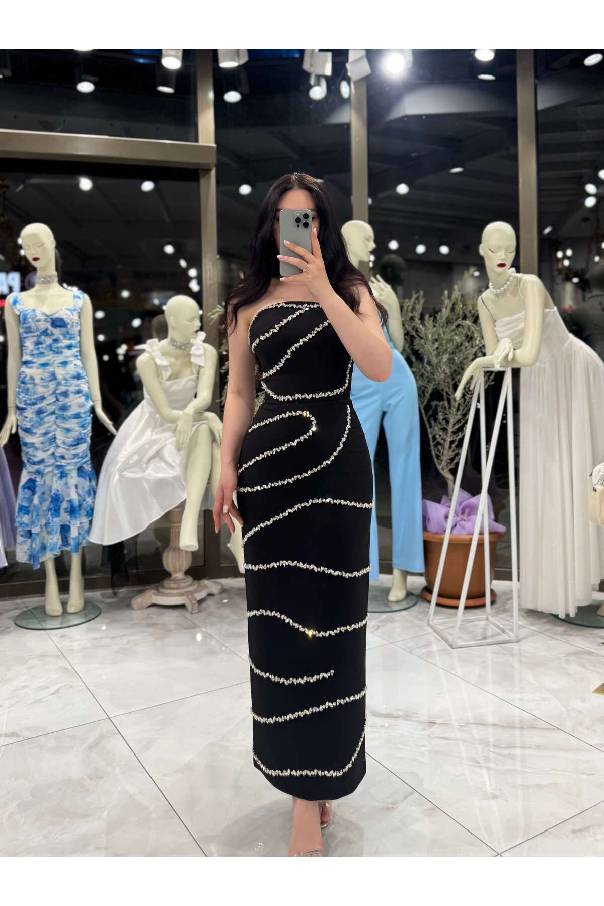 missswans Medina Taş Dalga Detay Straplez Midi Boy Abiye Siyah