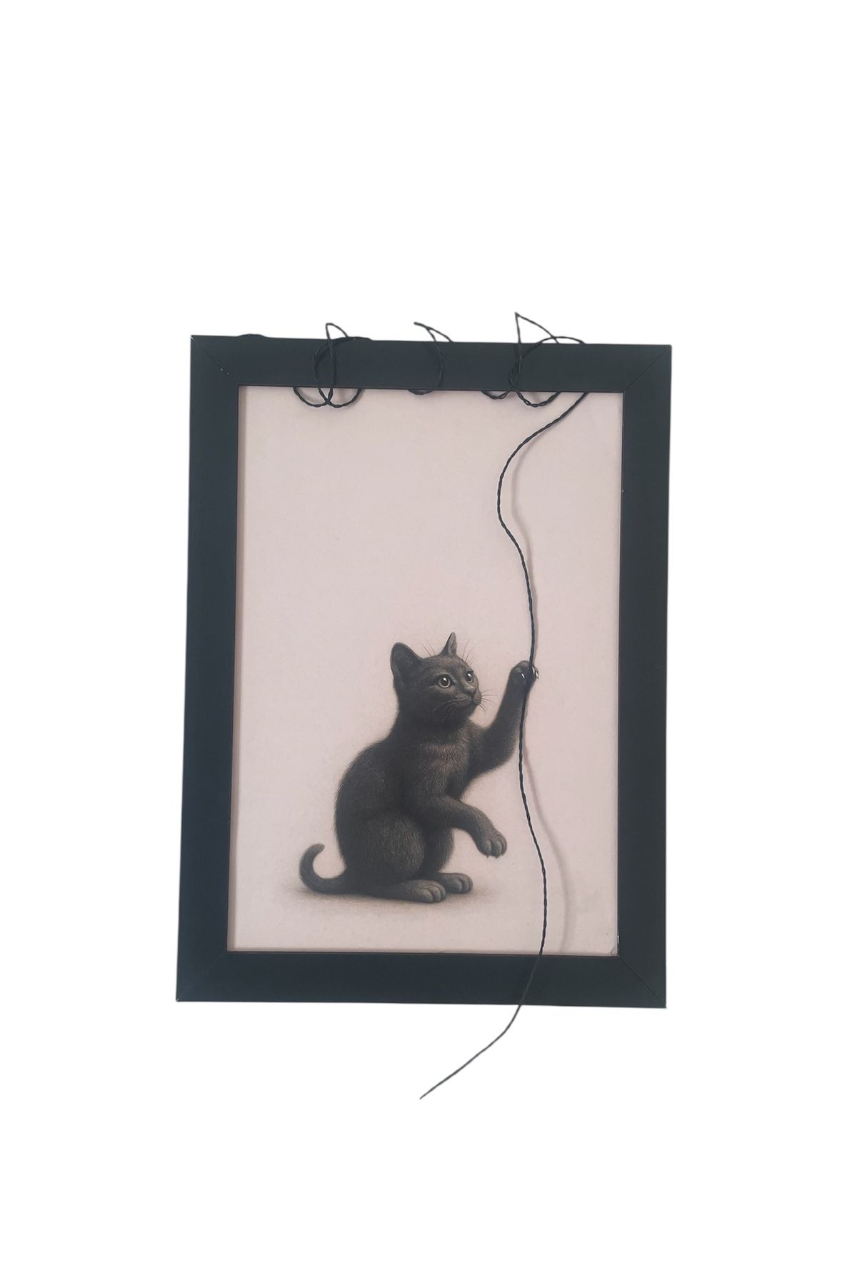 mgdesingart İpin Peşindeki Merak – El İşi Kedi Figüratif Tablo
