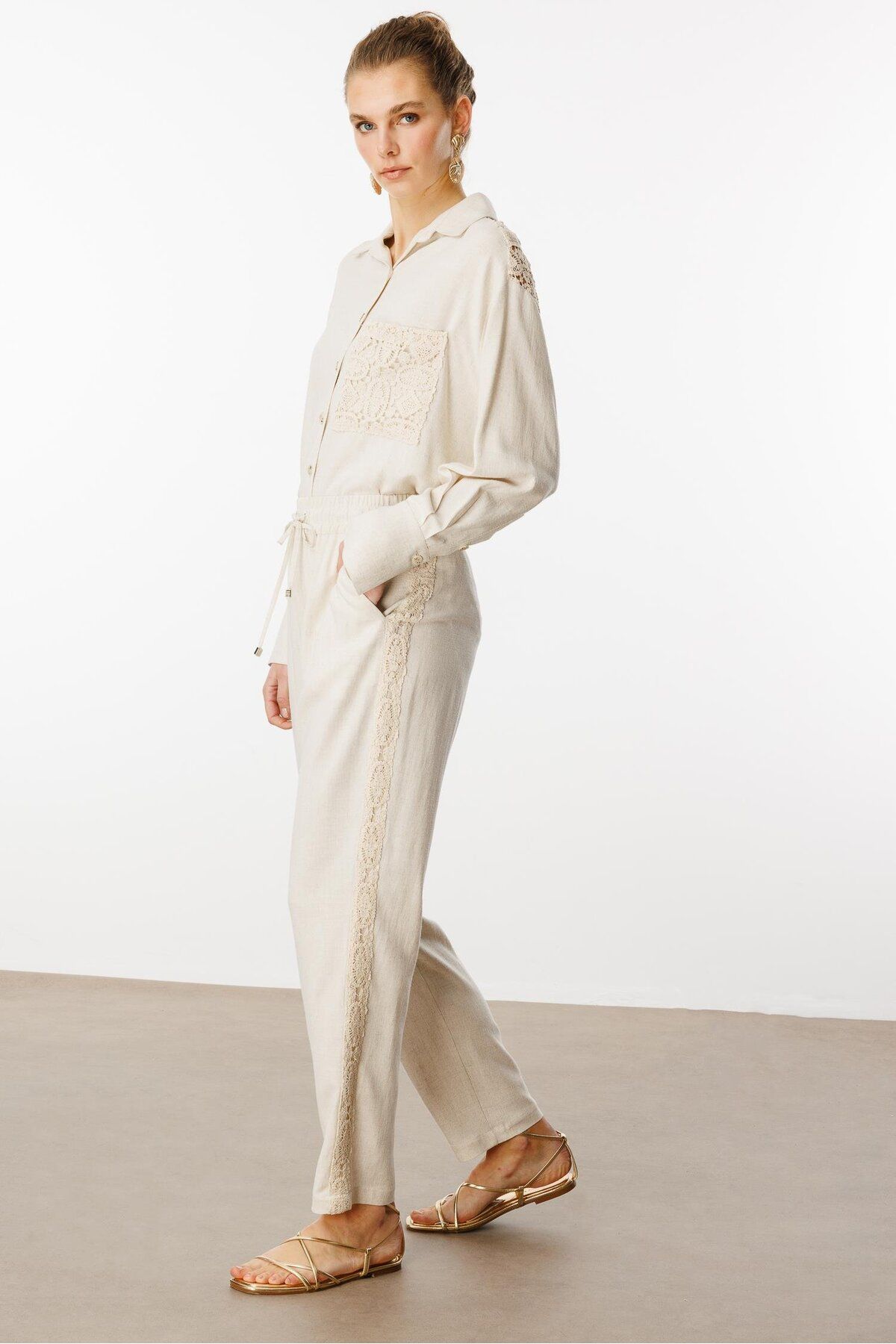 Moda İlgi-Modailgi Buy Elastic Waist Trousers with Guipure Fabric Tape Detail on the Sides Original 3
