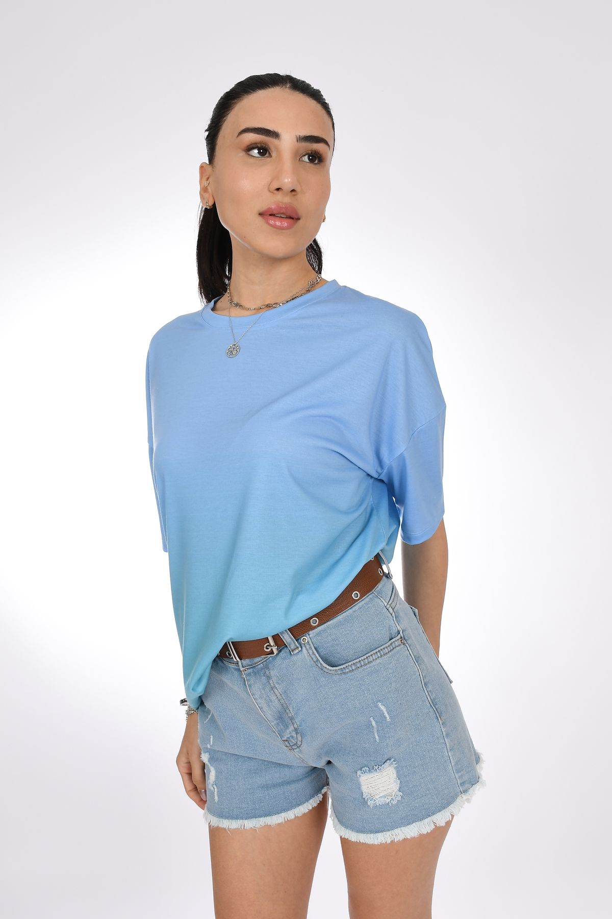 Pia Velle Mavi Degrade Oversize T-Shirt – Deniz Esintisini Stilinde Taşı