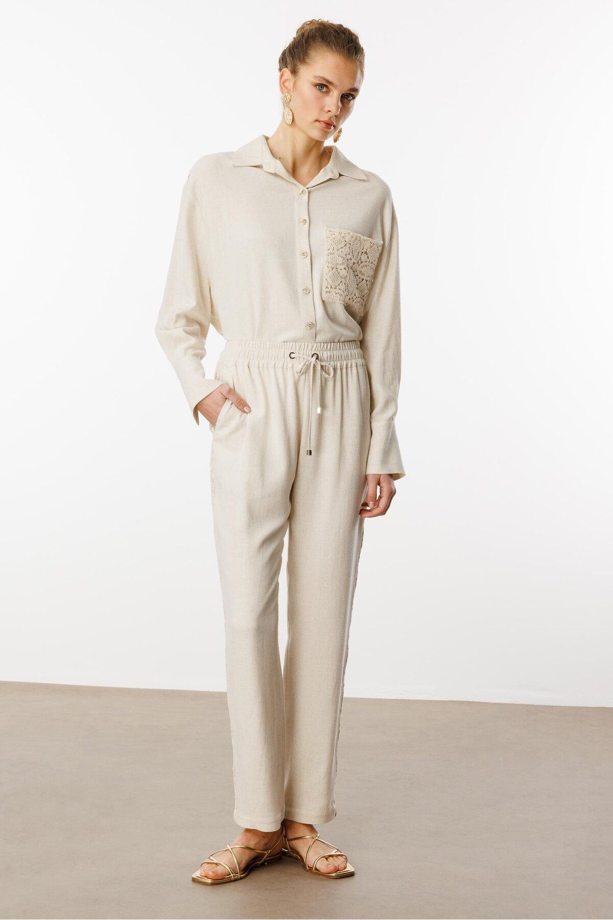 Moda İlgi-Modailgi Buy Elastic Waist Trousers with Guipure Fabric Tape Detail on the Sides Original 2