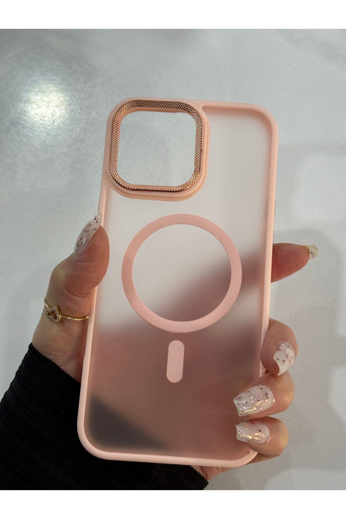 DÜNYA AKSESUAR İphone 15 pro Uyumlu Megsafe Şarj Mat Darbe Önleyici Tam Koruma Silikon Kılıf