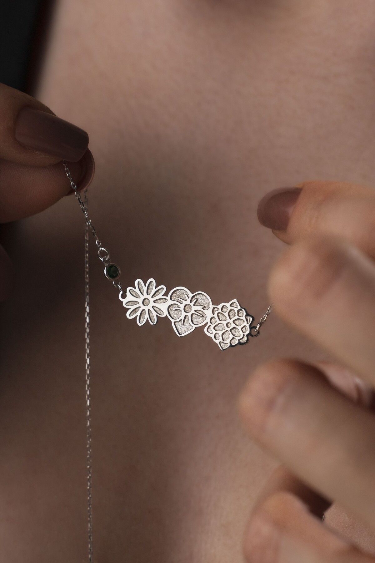 TigerxlJewellery 925 Ayar Gümüş Çiçek Desenli Kolye – Zarif ve Anlamlı Kadın Takısı