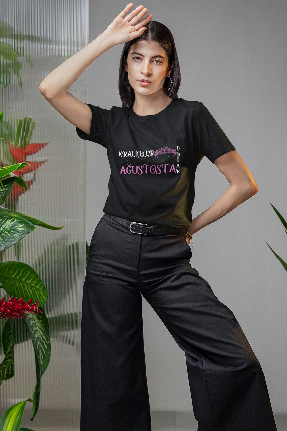 qoeuyl boutique Kraliçeler Bu Ayda Doğar Baskılı Anne Eş Sevgili Arkadaşa Hediyelik %100 Pamuklu Siyah Kadın T-Shirt