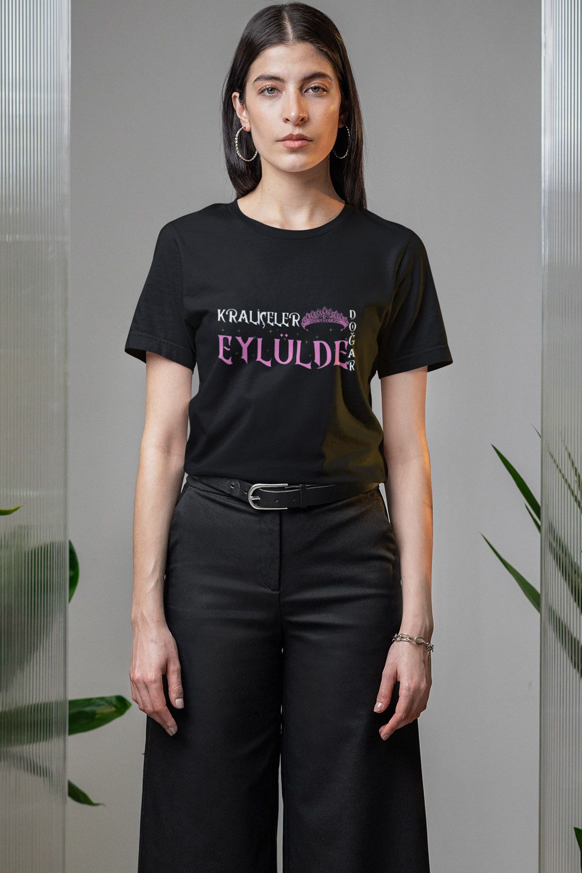 qoeuyl boutique Kraliçeler Bu Ayda Doğar Baskılı Anne Eş Sevgili Arkadaşa Hediyelik %100 Pamuklu Siyah Kadın T-Shirt