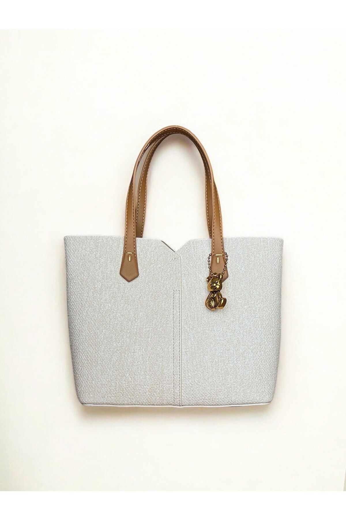 ila bags Aly Ayıcık Charmlı Krem İthal Çanta