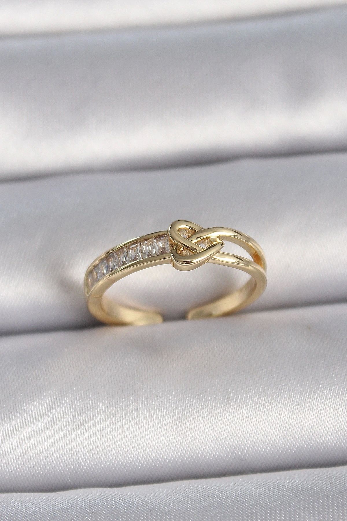 OurStyles Pirinç Gold Renk Ayarlanabilir Zirkon Taşlı Düğüm Kalp Model Kadın Yüzük - TJ-BYK3404