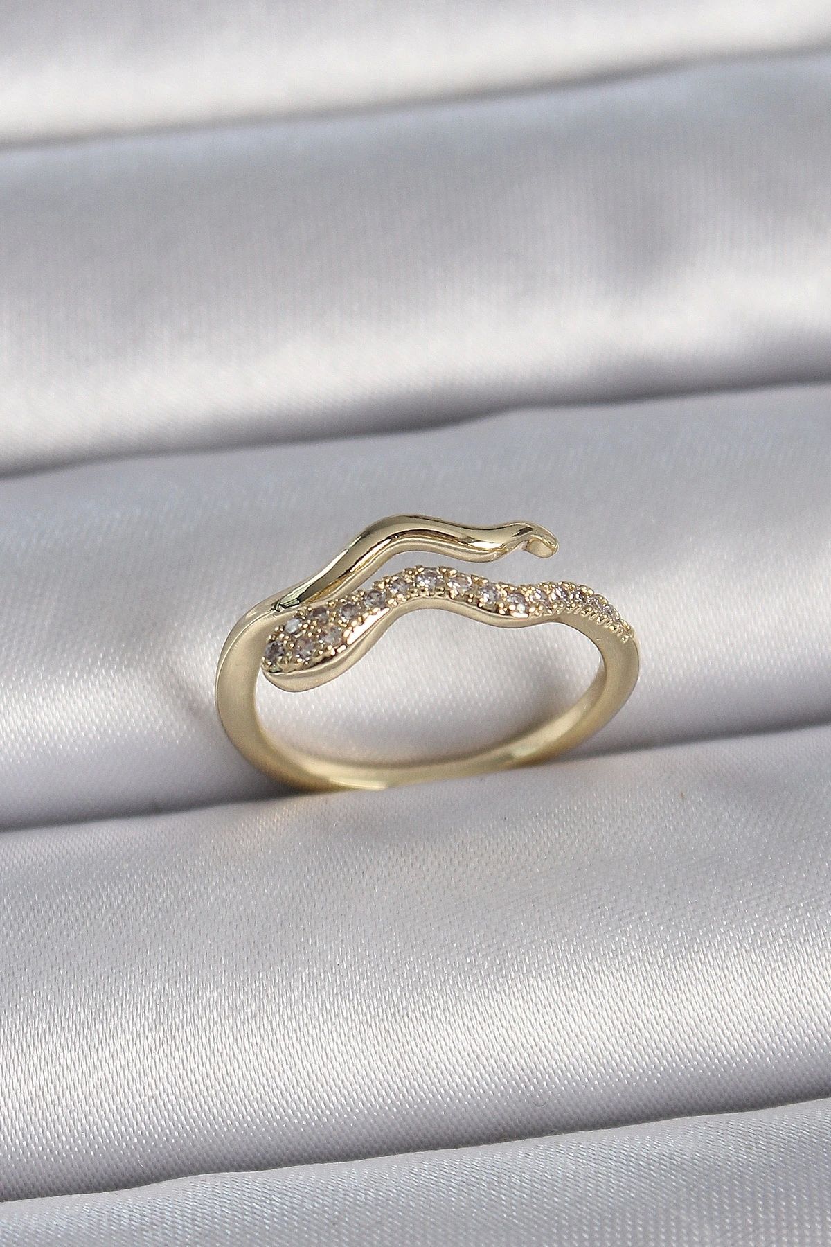 OurStyles Pirinç Gold Renk Zirkon Taşlı Yılan Ayarlanabilir Model Kadın Yüzük - TJ-BYK3368