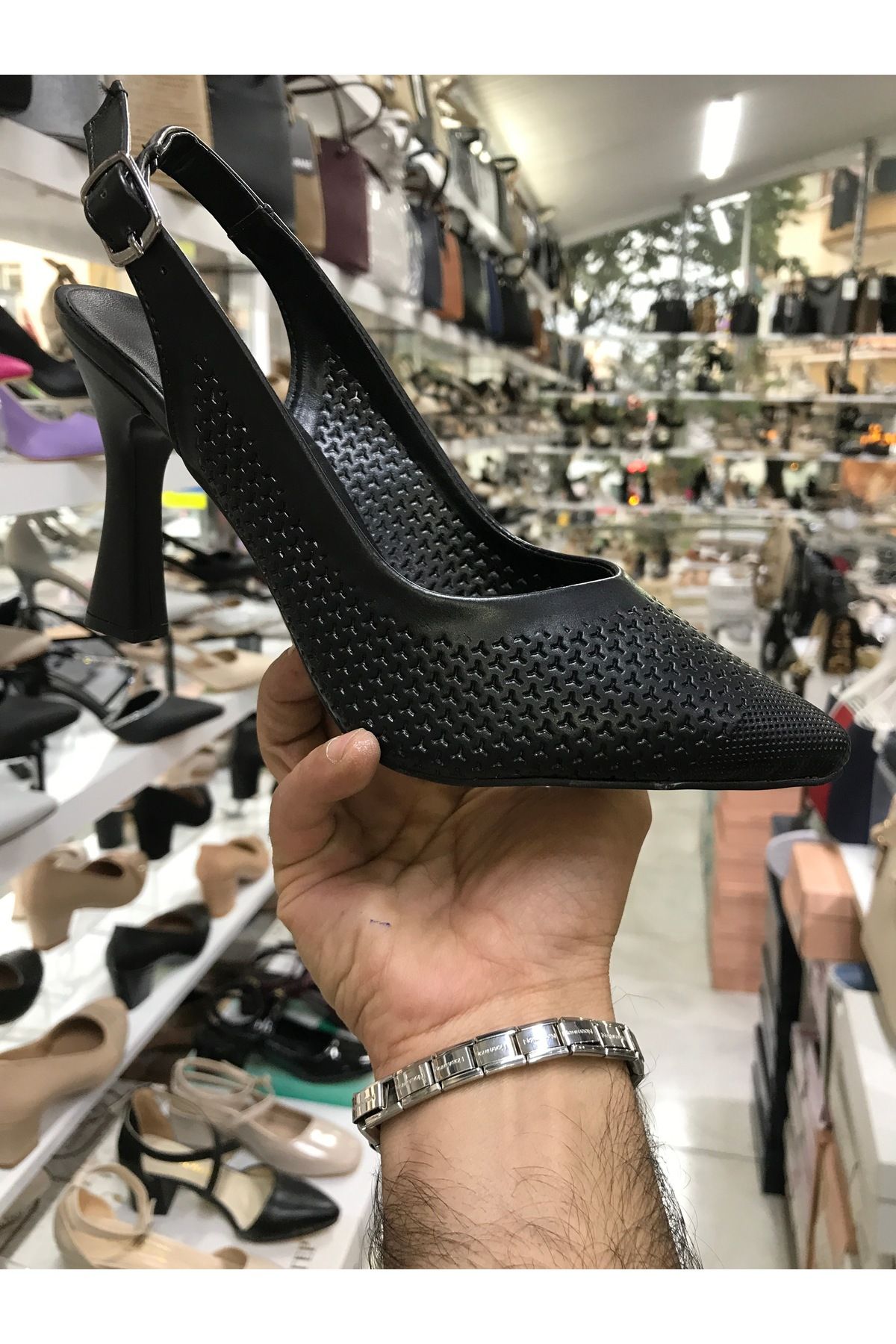 Brs Beyaz Delikli Kadeh Topuklu Stiletto