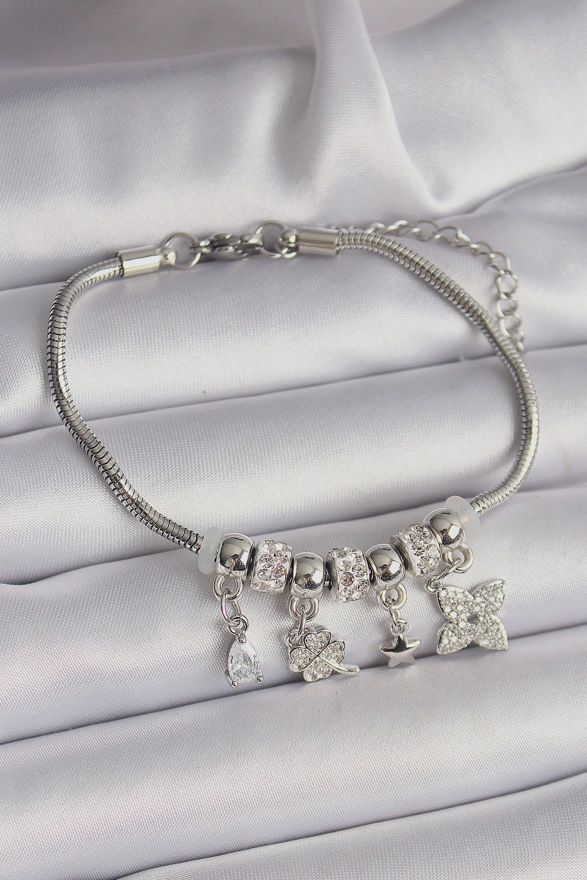 OurStyles 316L Çelik Gümüş Renk Zincir Sallantı Zirkon Taşlı Yonca Figür Charm Bileklik - TJ-BB6527