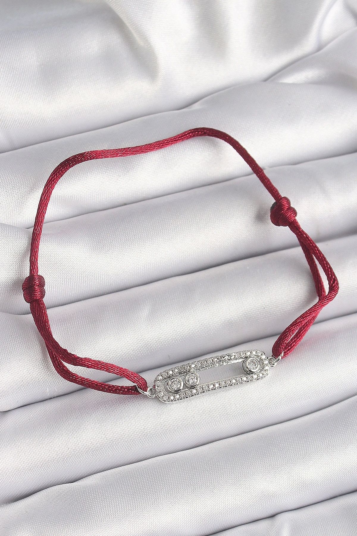 OurStyles Kırmızı İpli Asansörlü Zirkon Taşlı Gümüş Messika Model Kadın Bileklik - TJ-BB6582