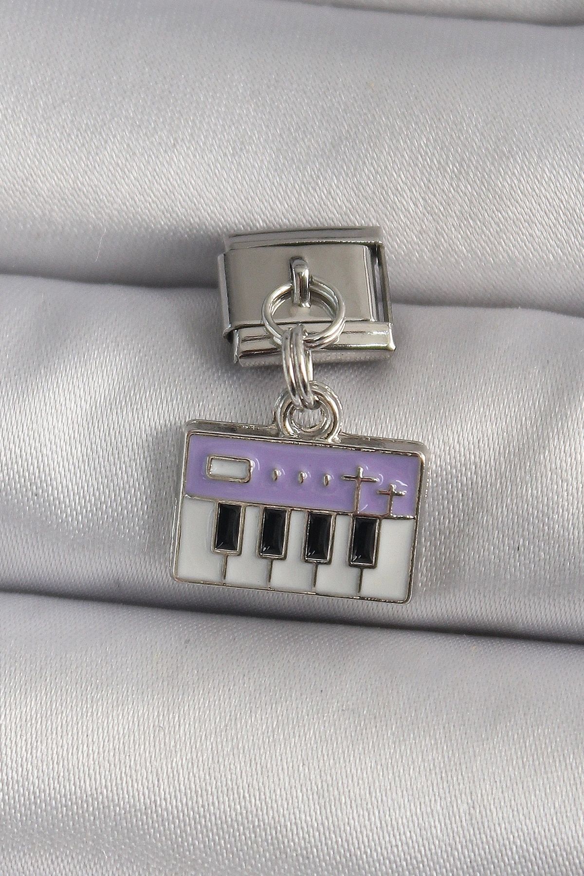 OurStyles 316L Çelik Gümüş Renk Sallantı Mor Piyano Figür Nomination Charm -