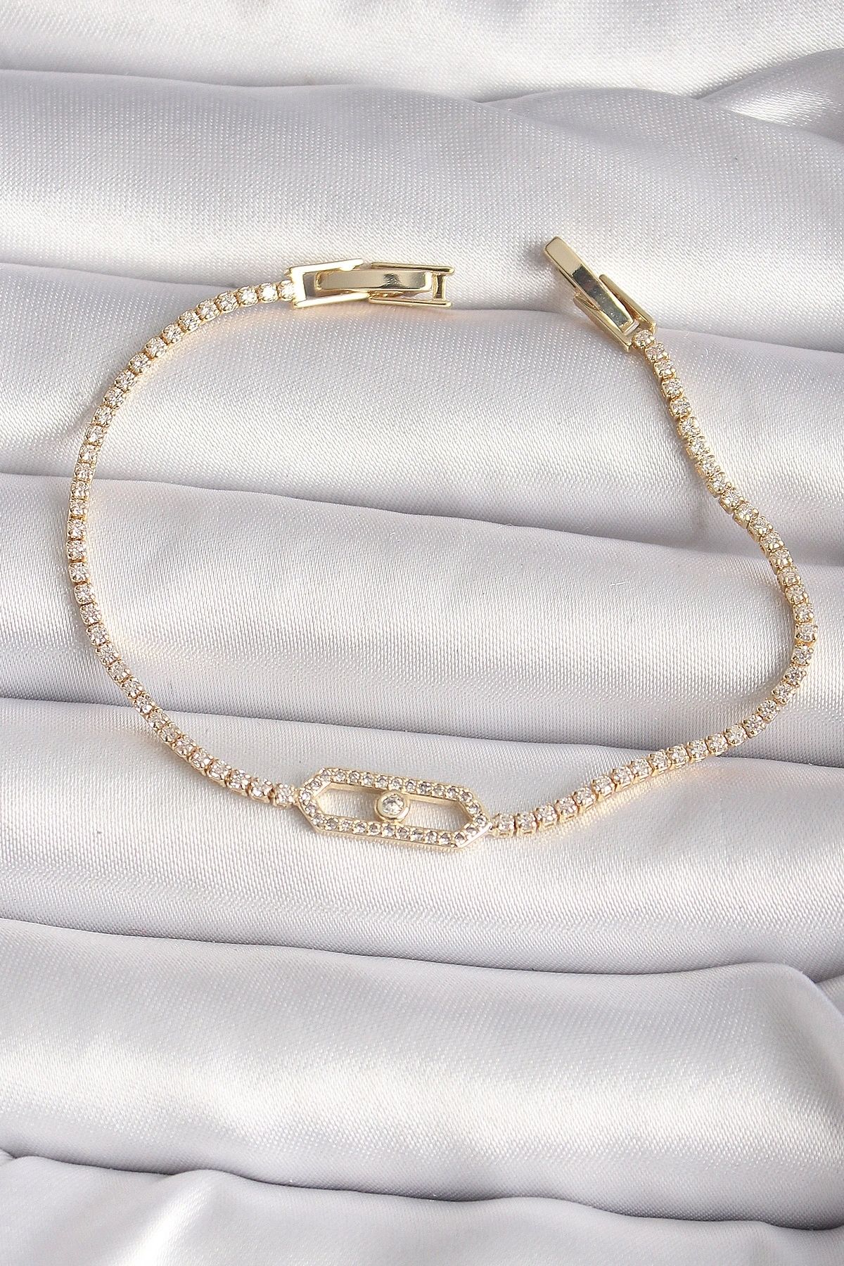 OurStyles Pirinç Gold Renk Zirkon Taşlı Messika Model Kadın Bileklik - TJ-BB6619