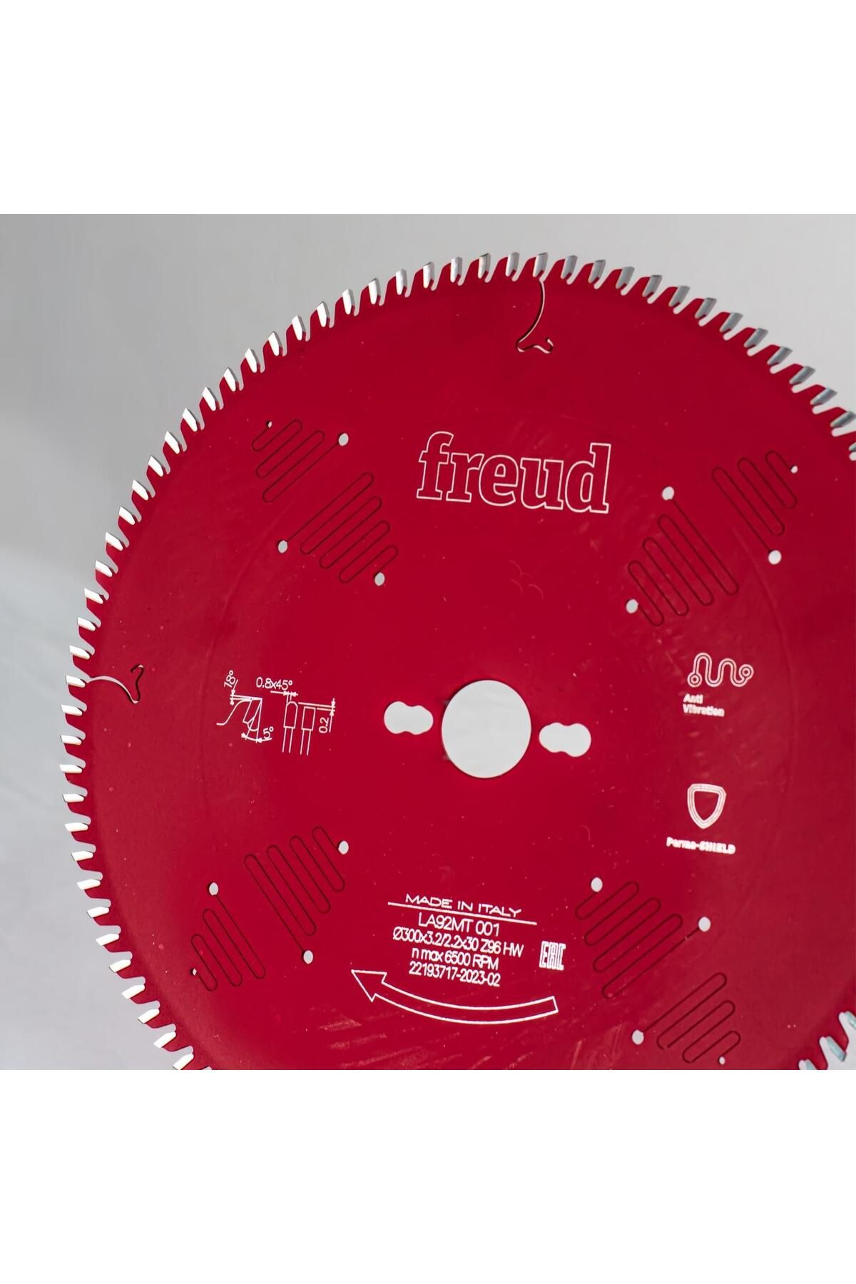 Freud 300×96 diş elmas daire testere sunta MDF parke
