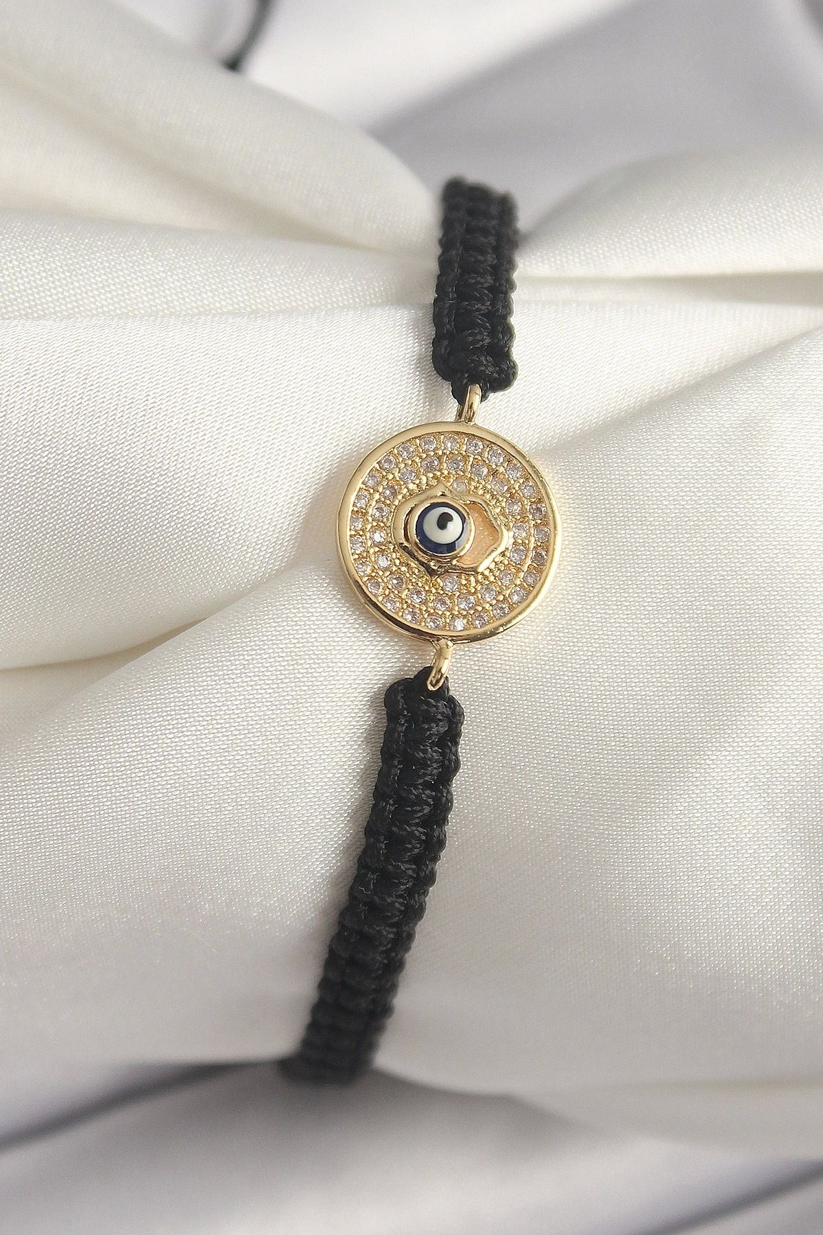 OurStyles Pirinç Gold Renk Zirkon Taşlı Nazar Boncuk İşleme Makrome Asansörlü Model Kadın Bileklik - TJ-BB6789