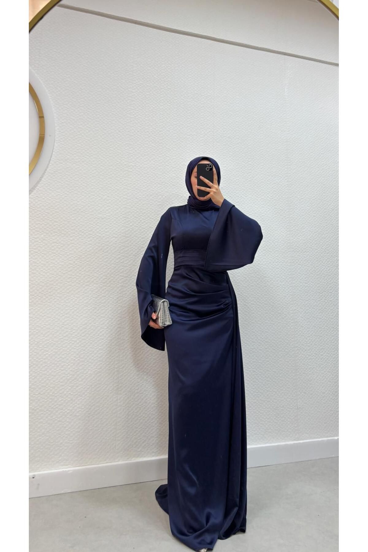 modadeywearst Drape Detaylı Kuyruklu Saten Tesettür Abiye