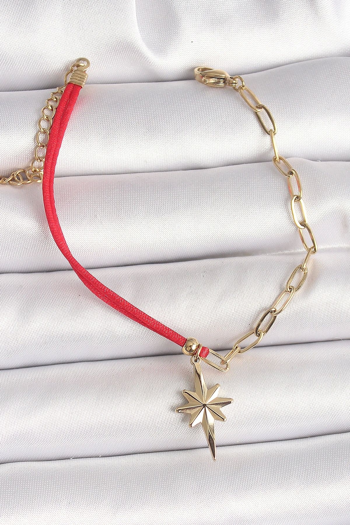 OurStyles 316L Çelik Gold Renk Zincir Kırmızı İp Model Sallantı Kutup Yıldız Figür Kadın Bileklik - TJ-BB6869