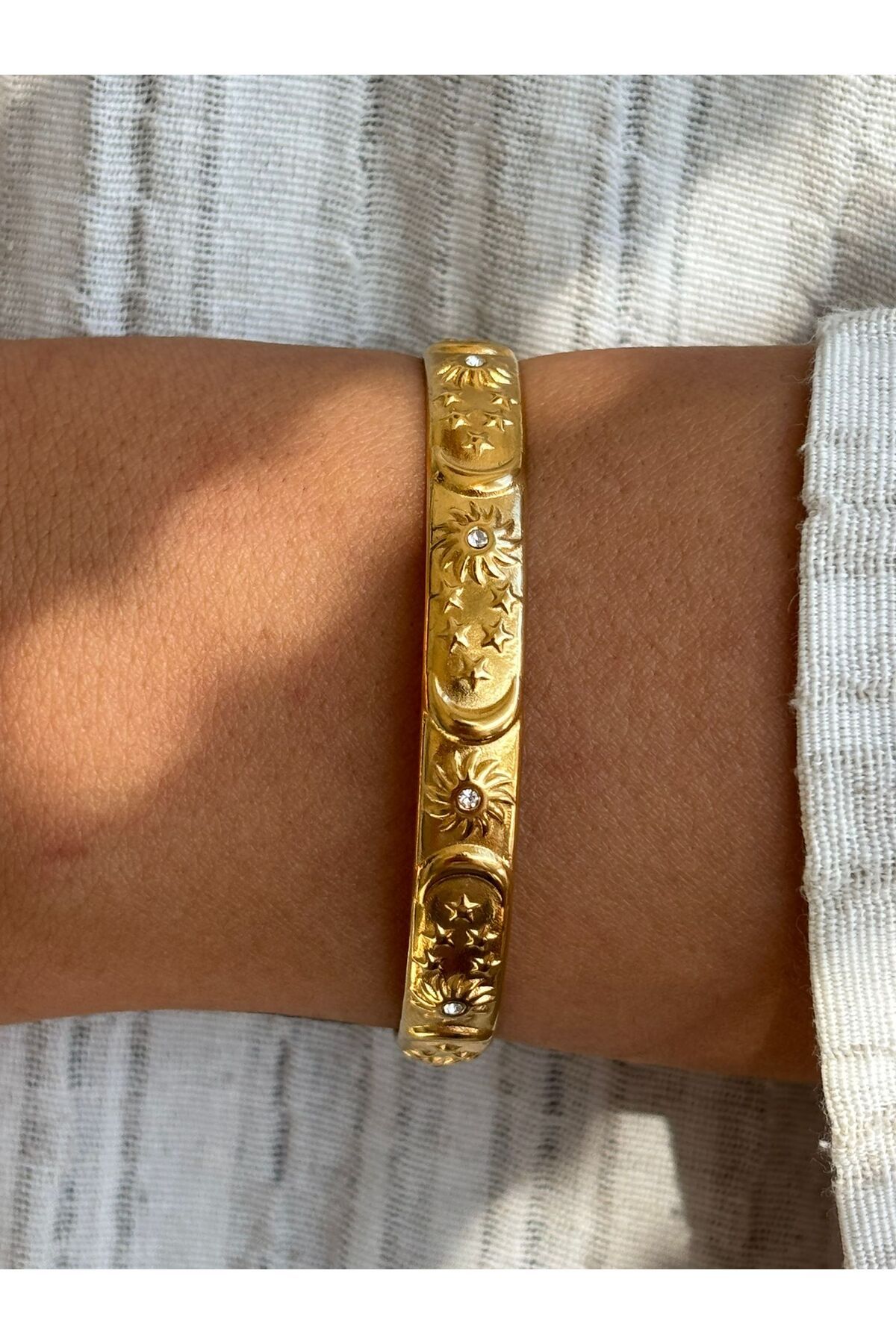 luvela Ay & Güneş Motifli Vintage Çelik Gold Bohem Kelepçe Bileklik
