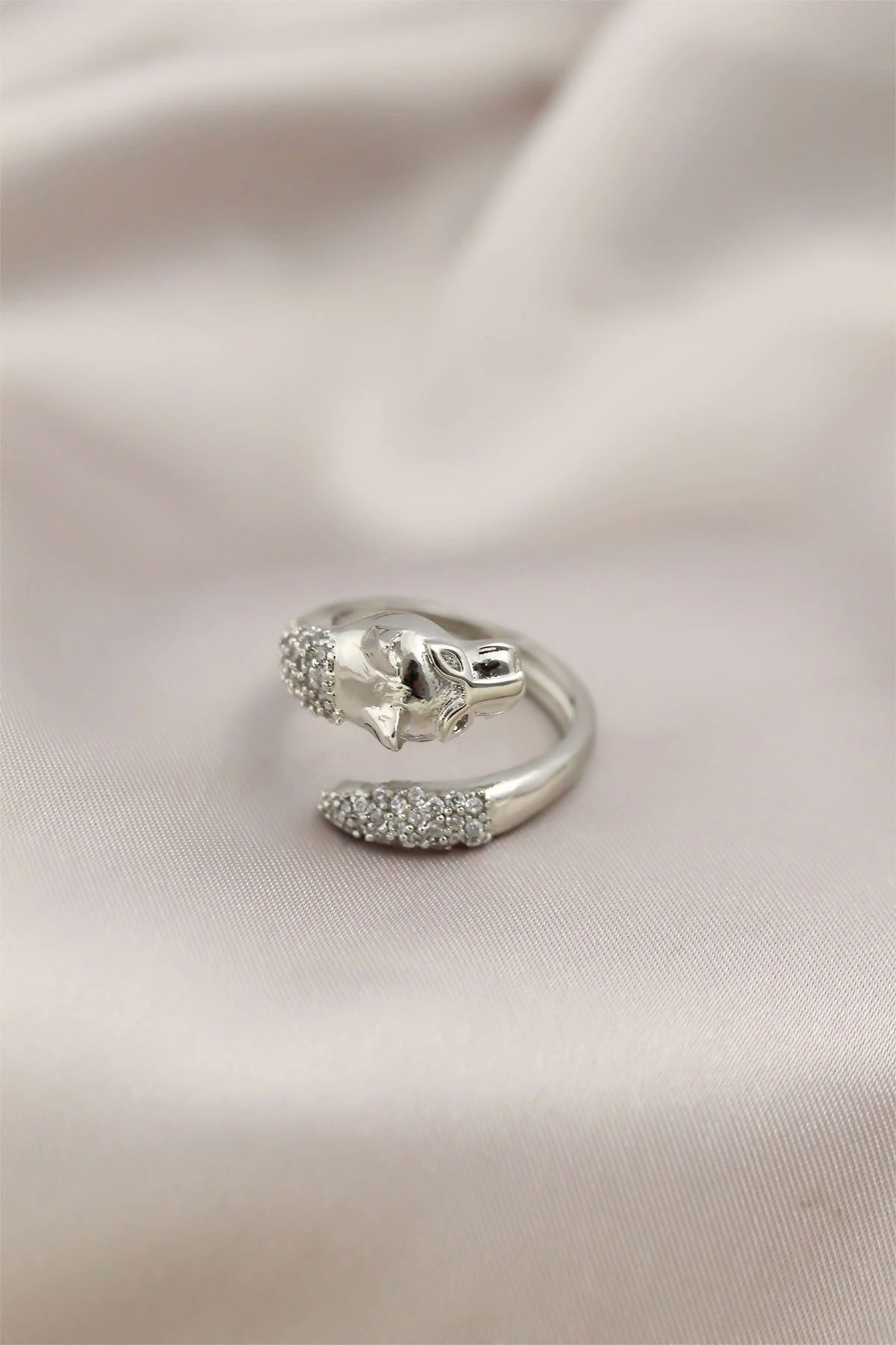 OurStyles Gümüş Renkli Metal Kaplan Model Zirkon Taşlı Kadın Yüzük - TJ-BYK2209