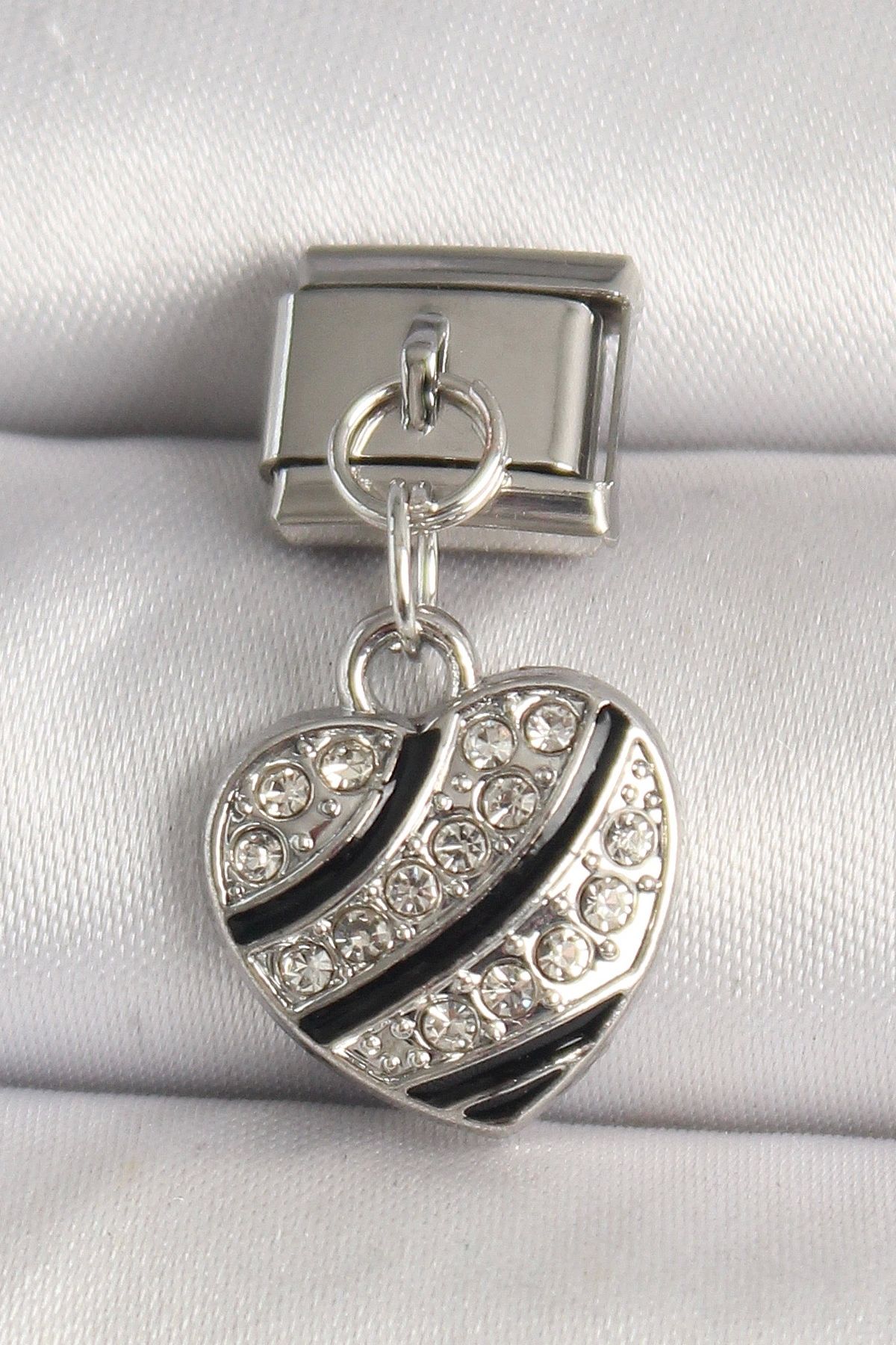 OurStyles L Çelik Gümüş Renk Zirkon Taşlı Kalp Model Nomination Charm - Tj-bc - Trend Ürün Şık Tasarım