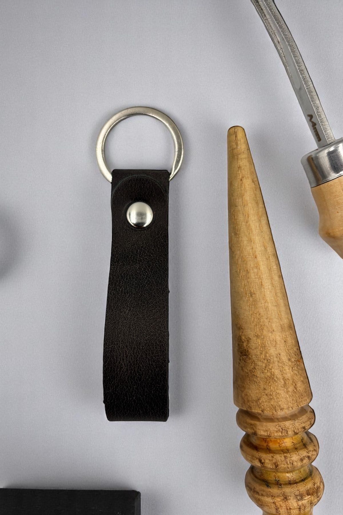 pepuza Hakiki Deri Artisan Series Anahtarlık Antrasit - Özelleştirilebilir