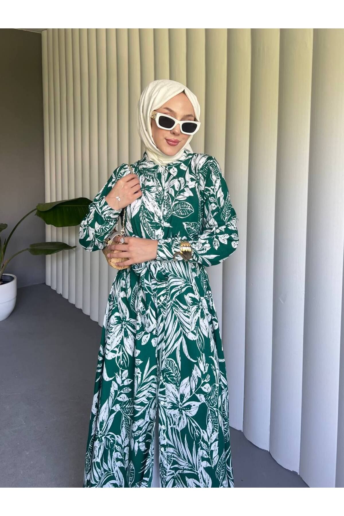 Castivo Fashion Yaprak Desenli Düğmeli Beli Bağcıklı Elbise