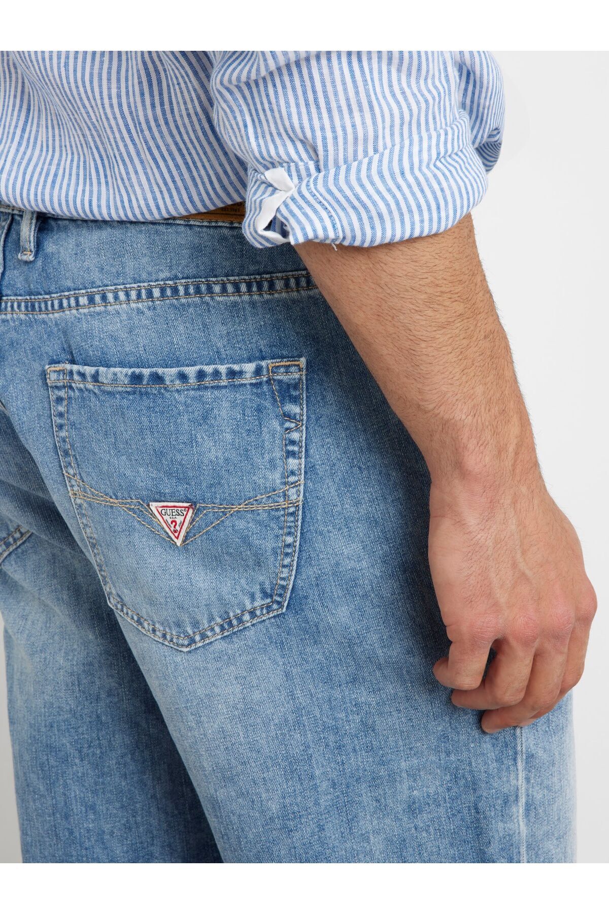 Guess Rodeo Erkek Pamuk Keten Regular Fit Jean Şort görsel 4