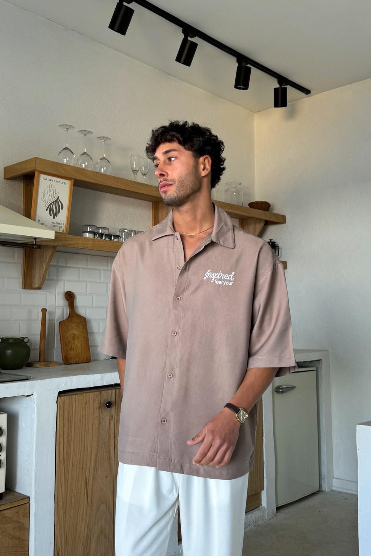 Flaw Wear Sütlü Kahve Flowers Nakışlı Kısa Kol Gömlek