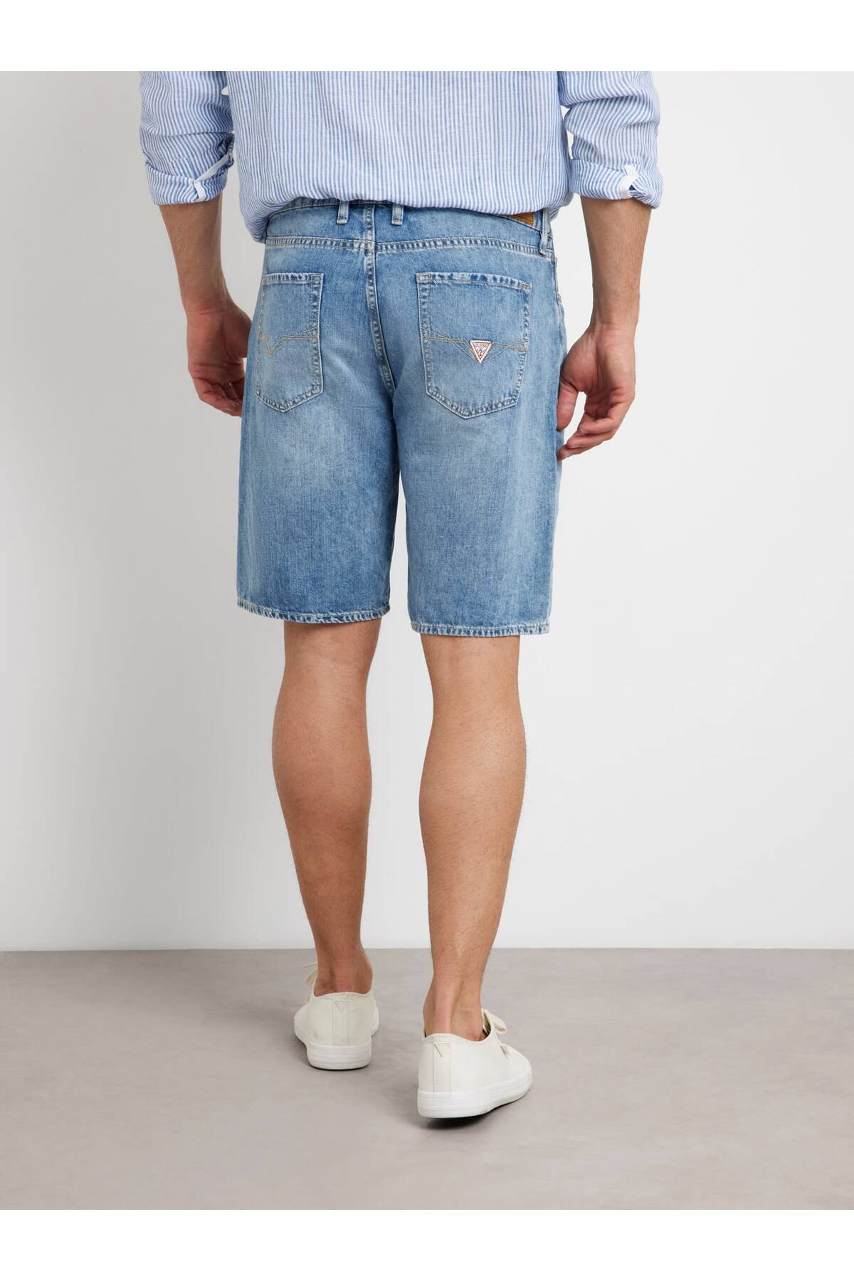 Guess Rodeo Erkek Pamuk Keten Regular Fit Jean Şort görsel 3