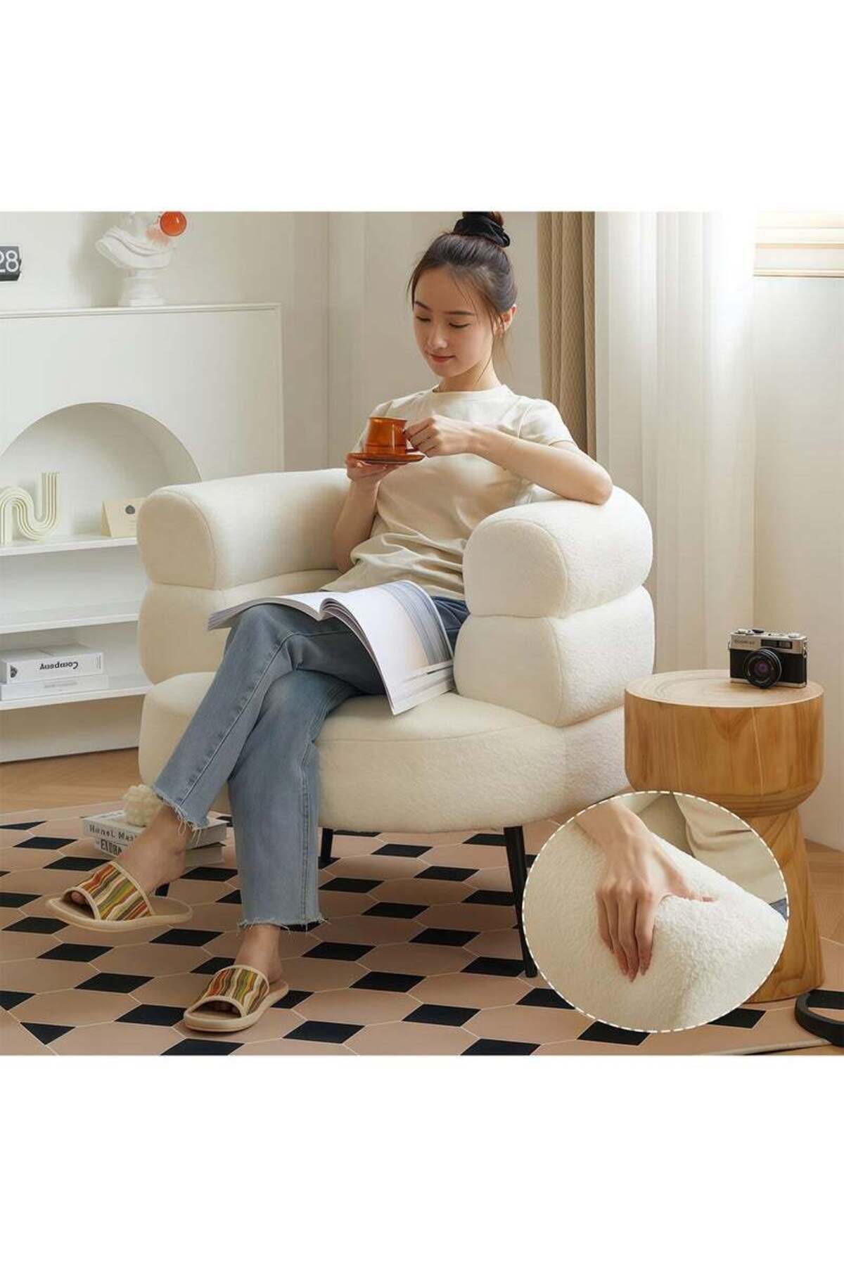 كرسي خشب فاخر أبيض أنيق