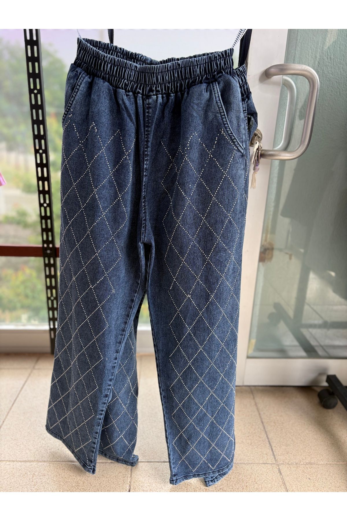 Butik Kadın jean Beli Lastikli Taş veya nakış İşlemeli Kot
