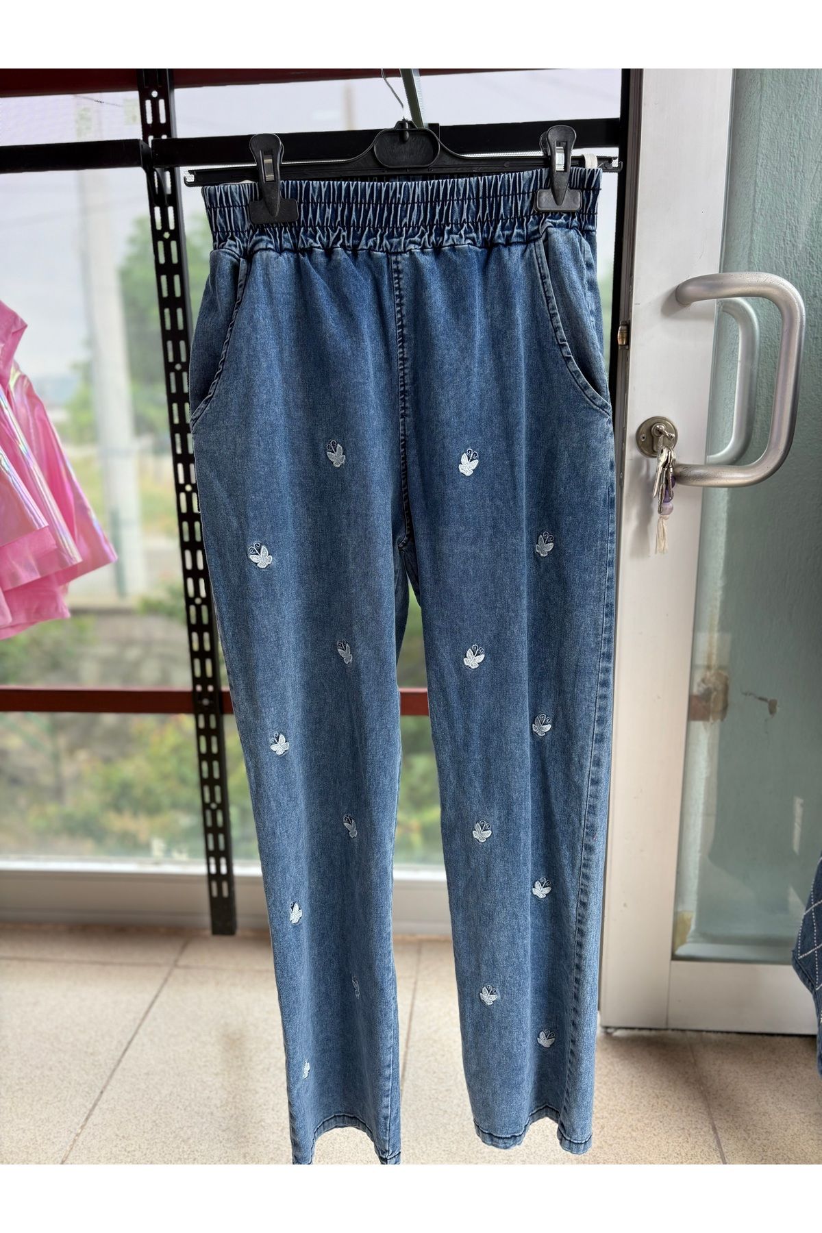 Butik Kadın jean Beli Lastikli Taş veya nakış İşlemeli Kot