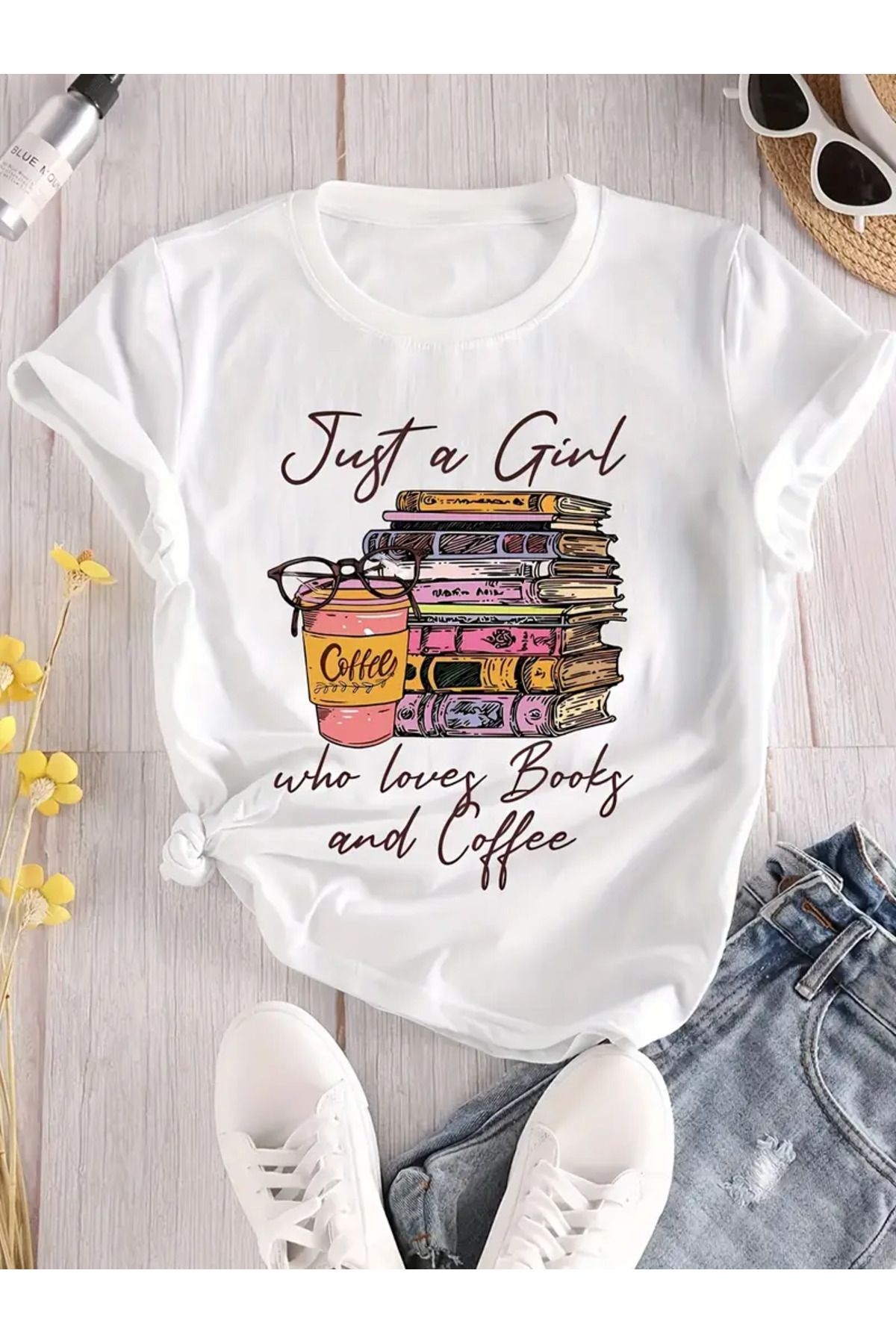 Boi Books And Coffee Baskılı Beyaz Kadın Pamuk T-shirt