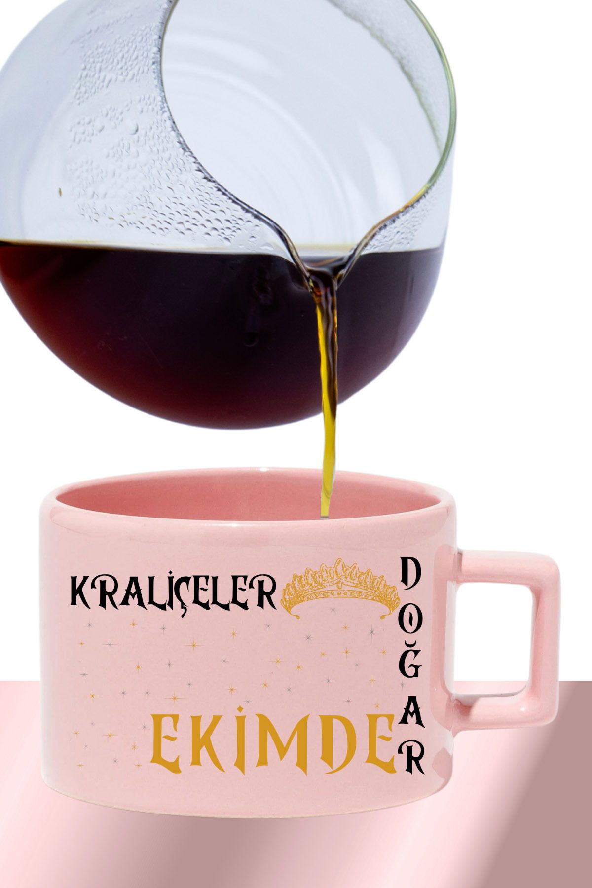 qoeuyl boutique Kraliçeler Bu Ayda Doğar-Taç Baskılı Eş Anne Arkadaş Hediyelik Dikdörtgen Kulplu Pastel Pembe Fincan