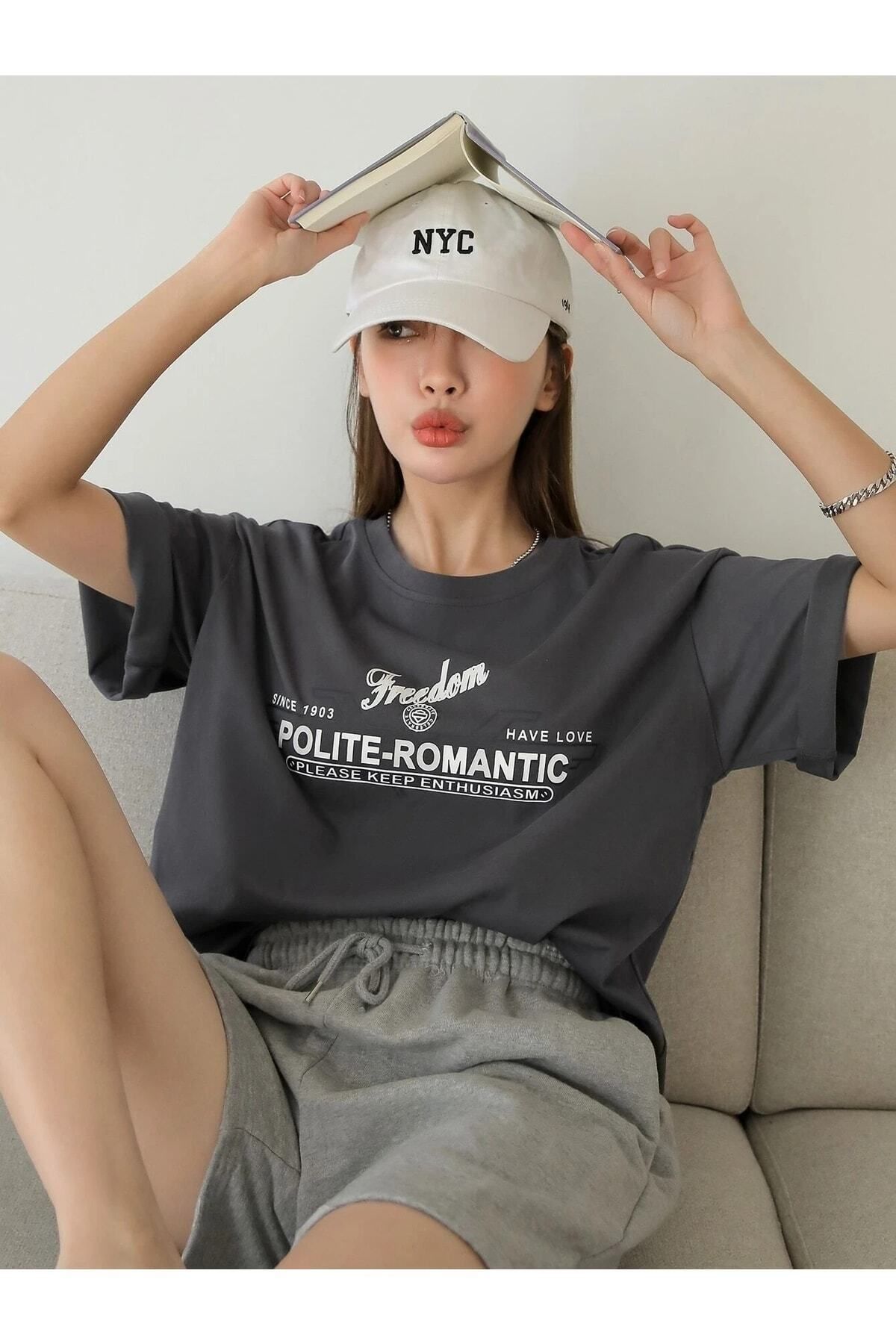 Hunors Sportswear & Company Kadın / Kız Füme Oversize T-shirt Polite Baskılı