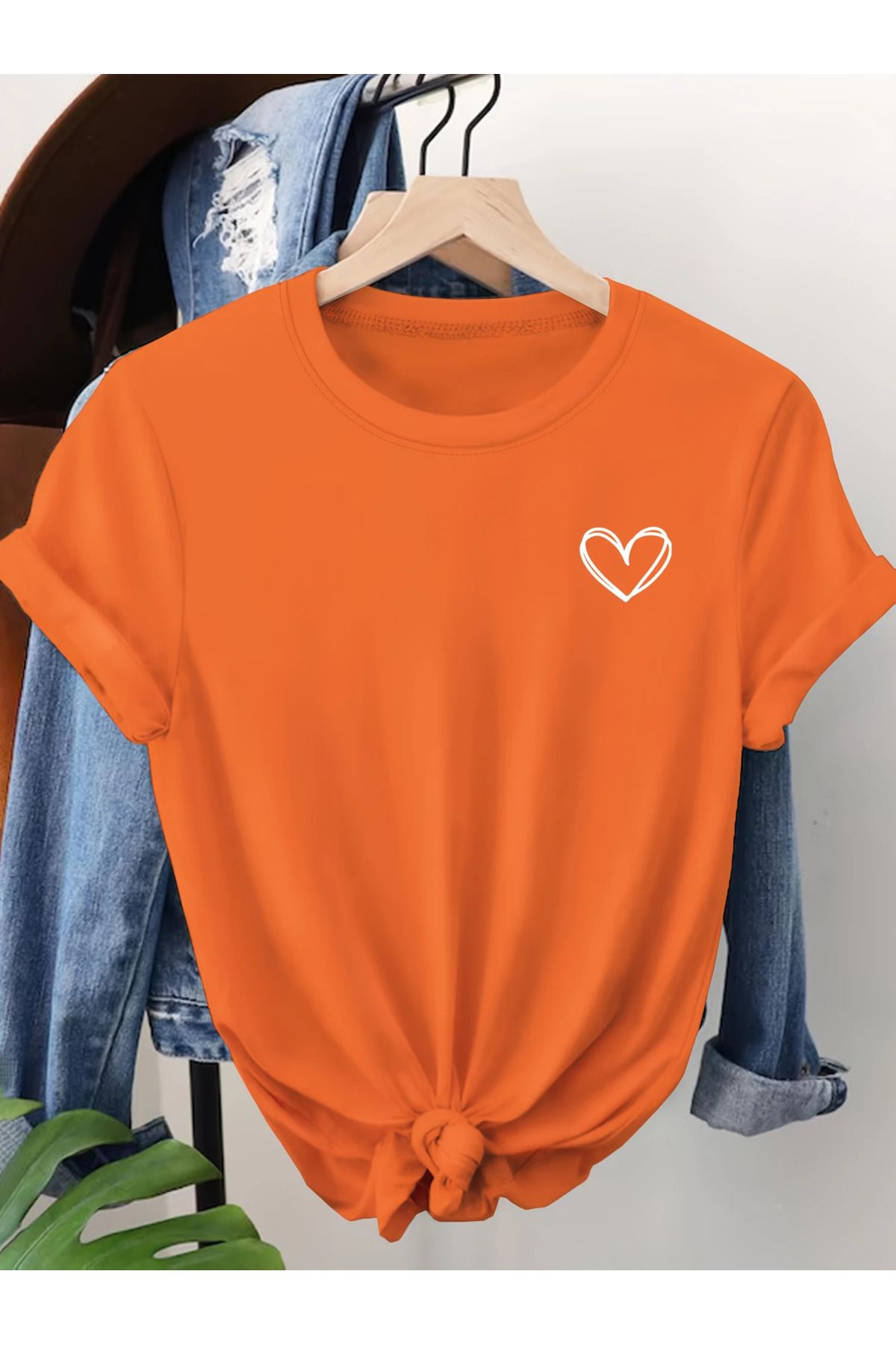 Hunors Sportswear & Company Kalp Minimal Baskılı Kadın Pamuk T-shirt