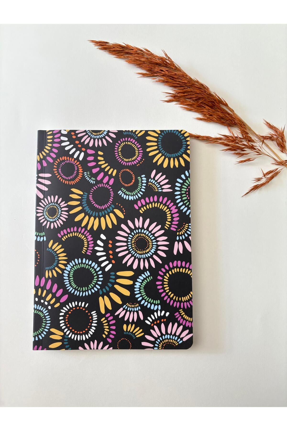 Adalinhome Atakids Lizy Karton Kapak Renkli Sayfalı Çizgili Defter – 128 Sayfa / 21x15 cm