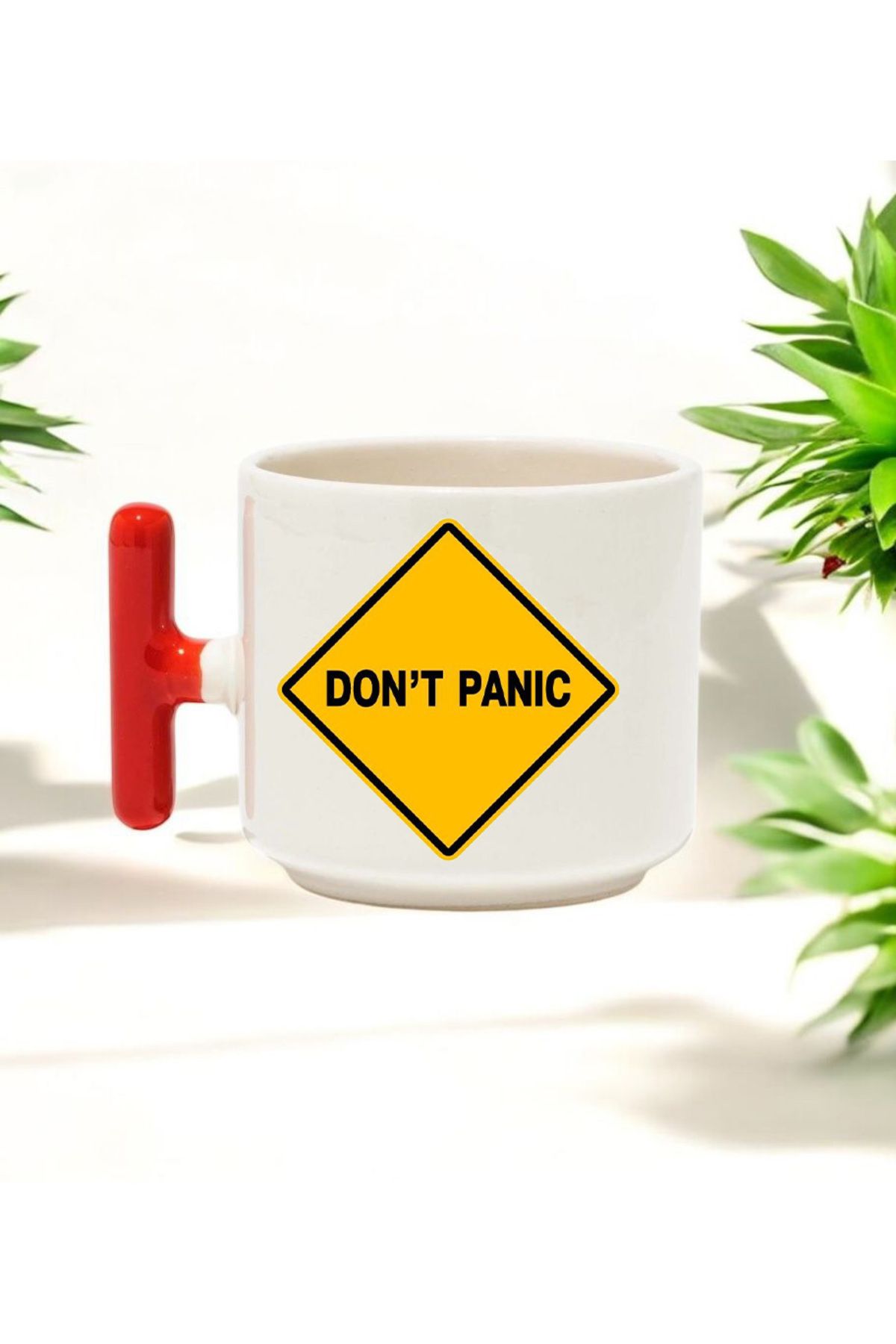 BB TRADE Dont Panic Tasarımlı Kırmızı T Kulplu Seramik Baskılı Kupa Bardak 250 ML