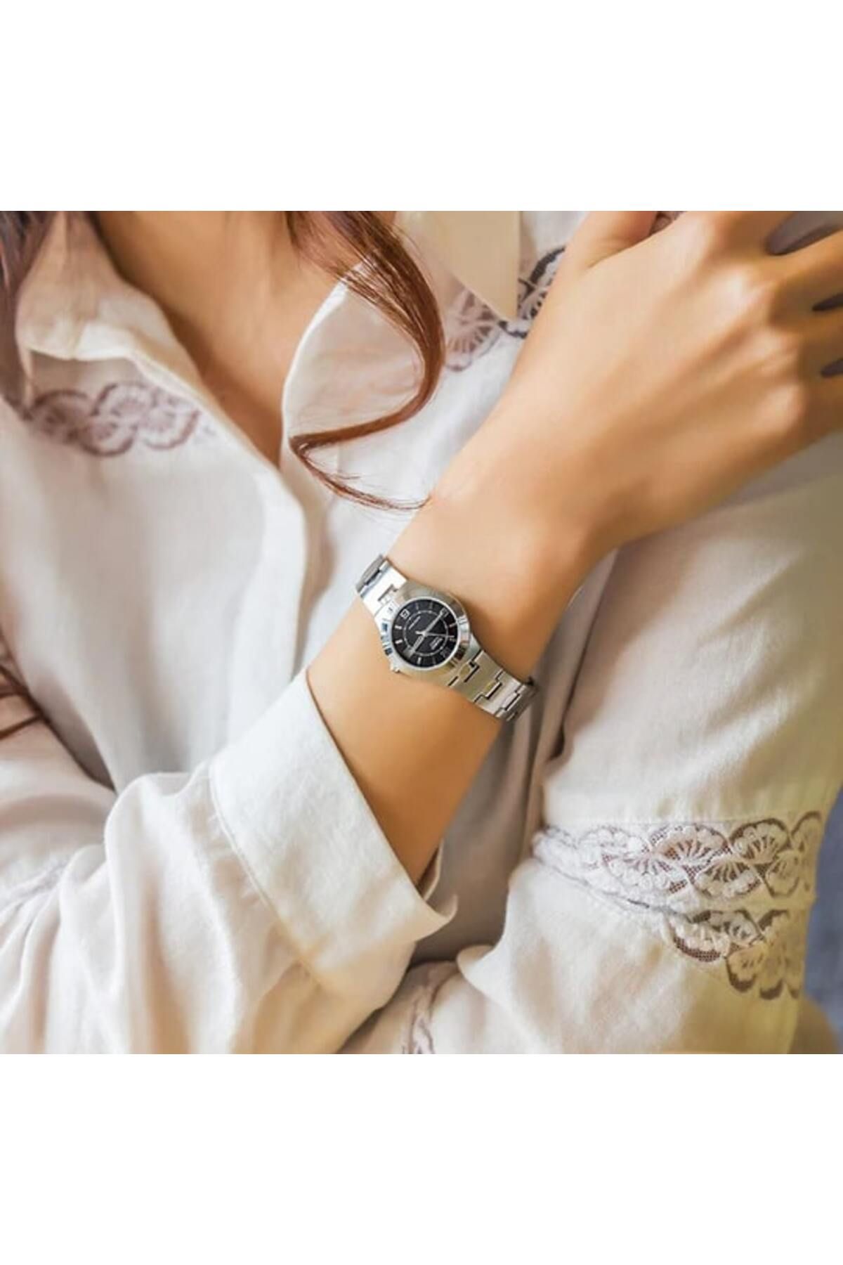 Casio-Ceas Dama, Casio, Collection LTP-12 LTP-1241D-1A 3