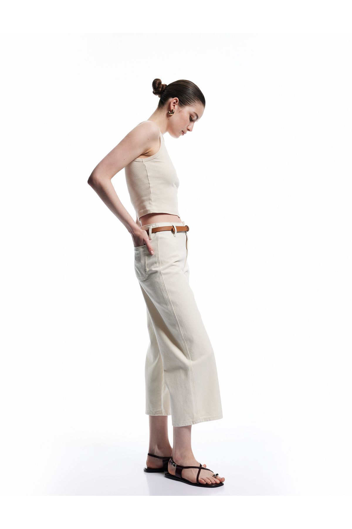 Koton Kemer Detaylı Cepli Düğmeli Kısa Geniş Paça Pantolon - Crop Wide Leg Jean