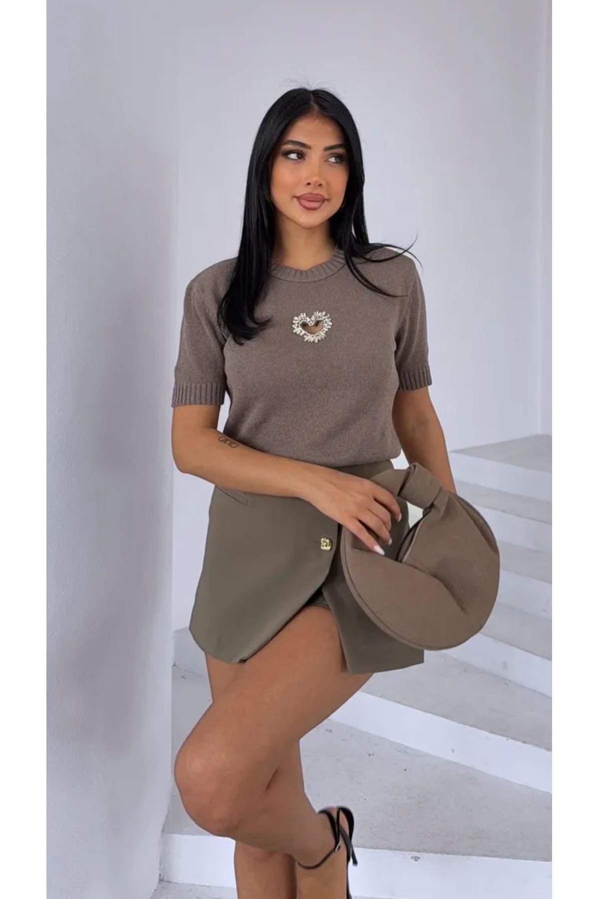 Noi Belis Taş İşleme Detaylı Bisiklet Yaka İnce Yazlık Bluz SS25BZ0011