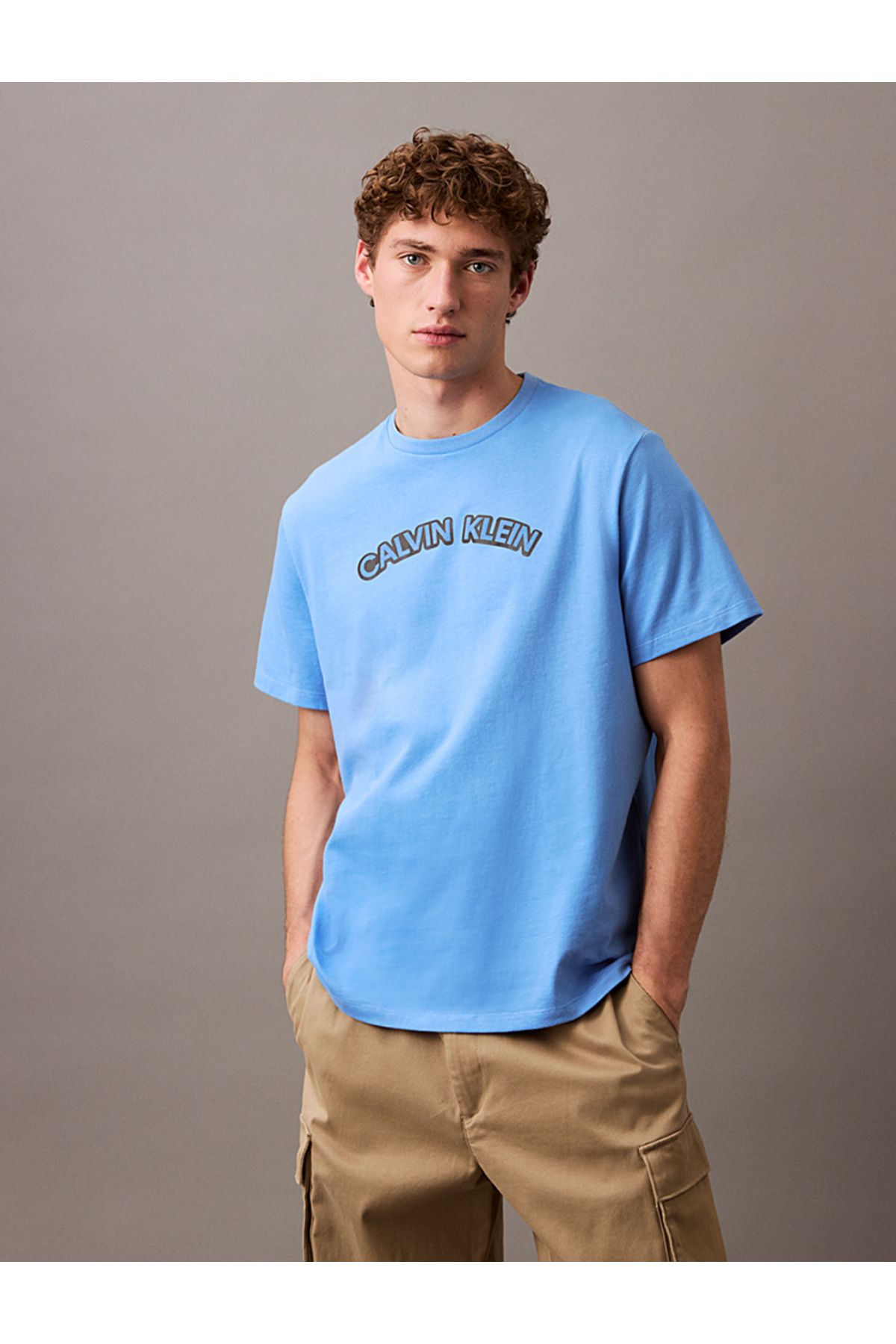Calvin Klein Curved Logo T-Shirt