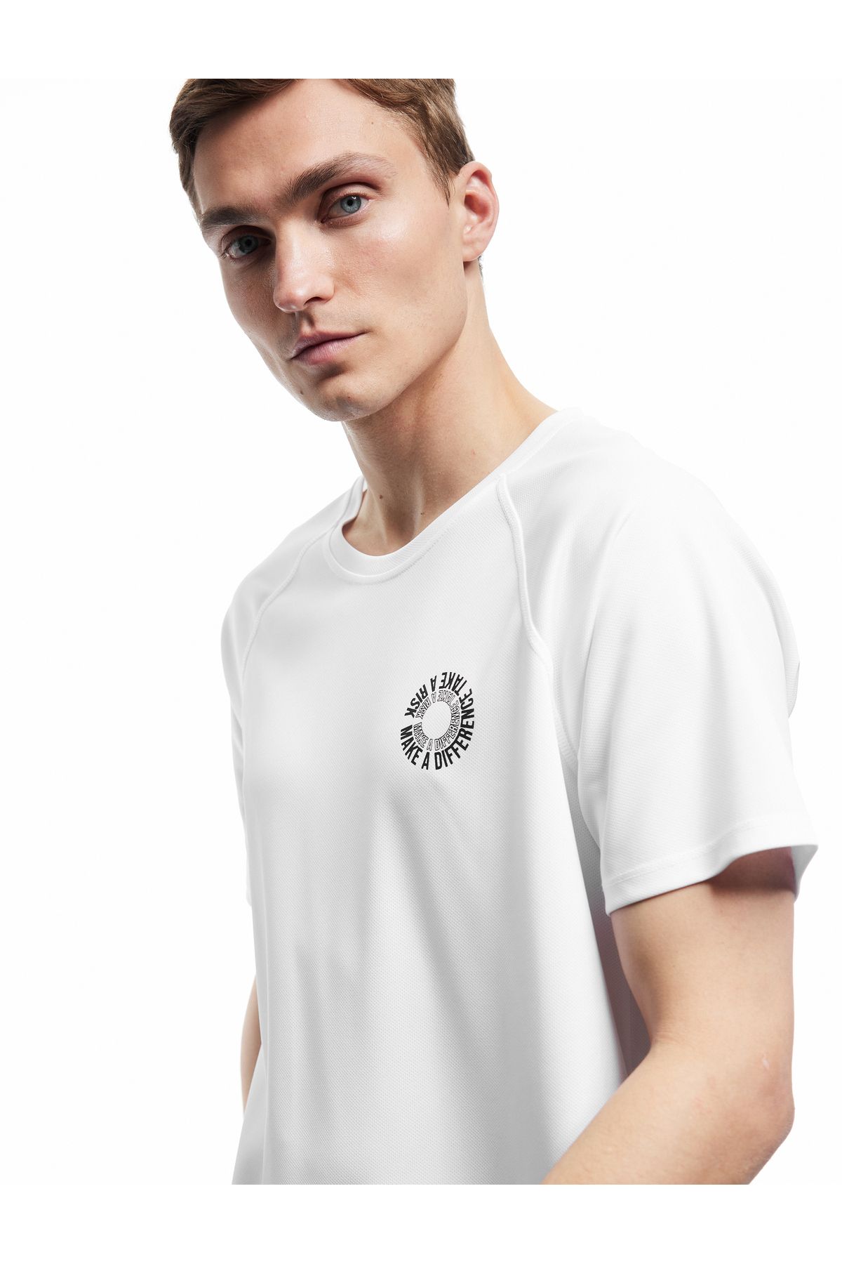 Koton Kısa Kollu Regular Fit Dikiş Detaylı Bisiklet Yaka Baskılı Spor Tişört