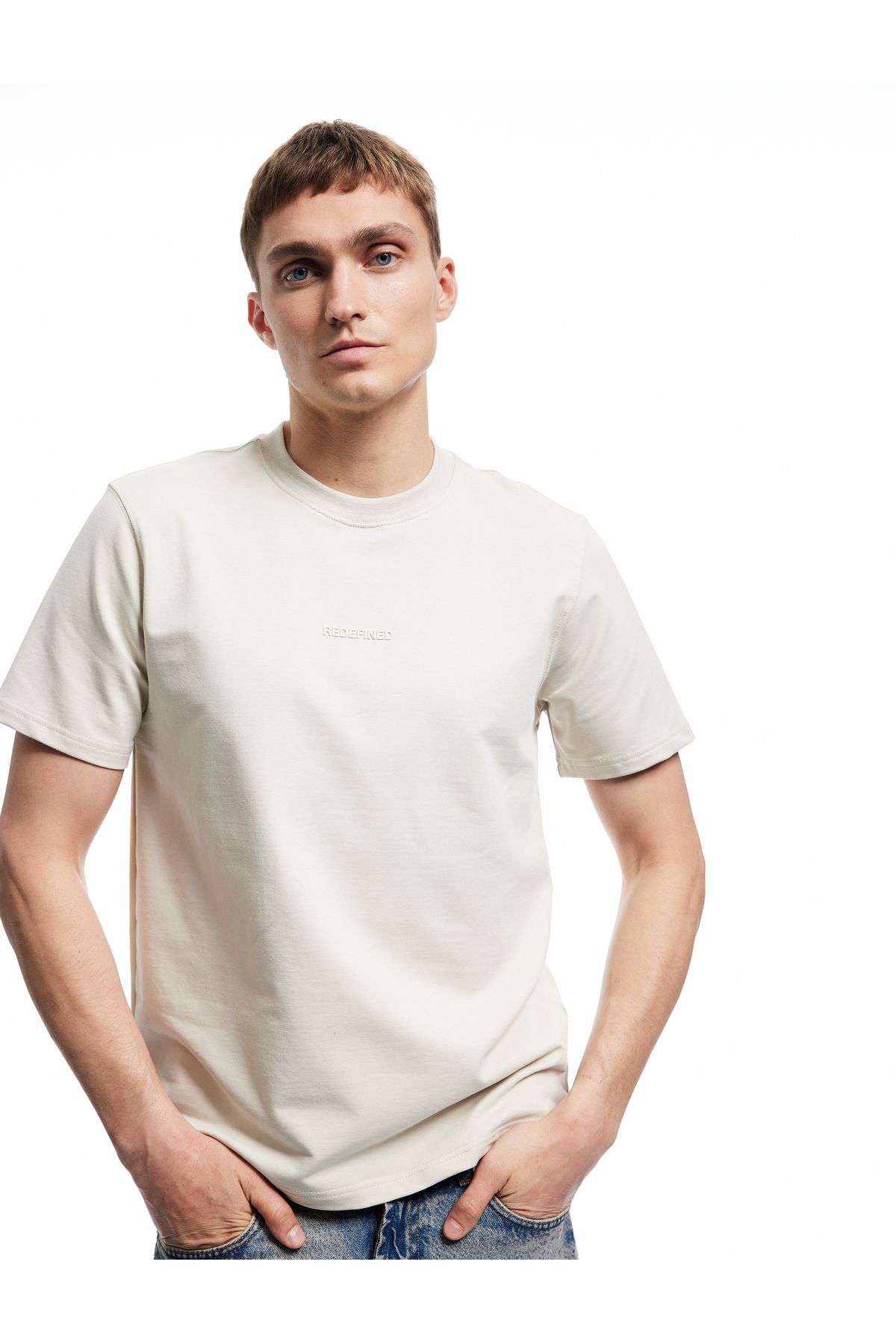 Koton Kısa Kollu Bisiklet Yaka Regular Fit Pamuklu Minimal Baskılı Tişört