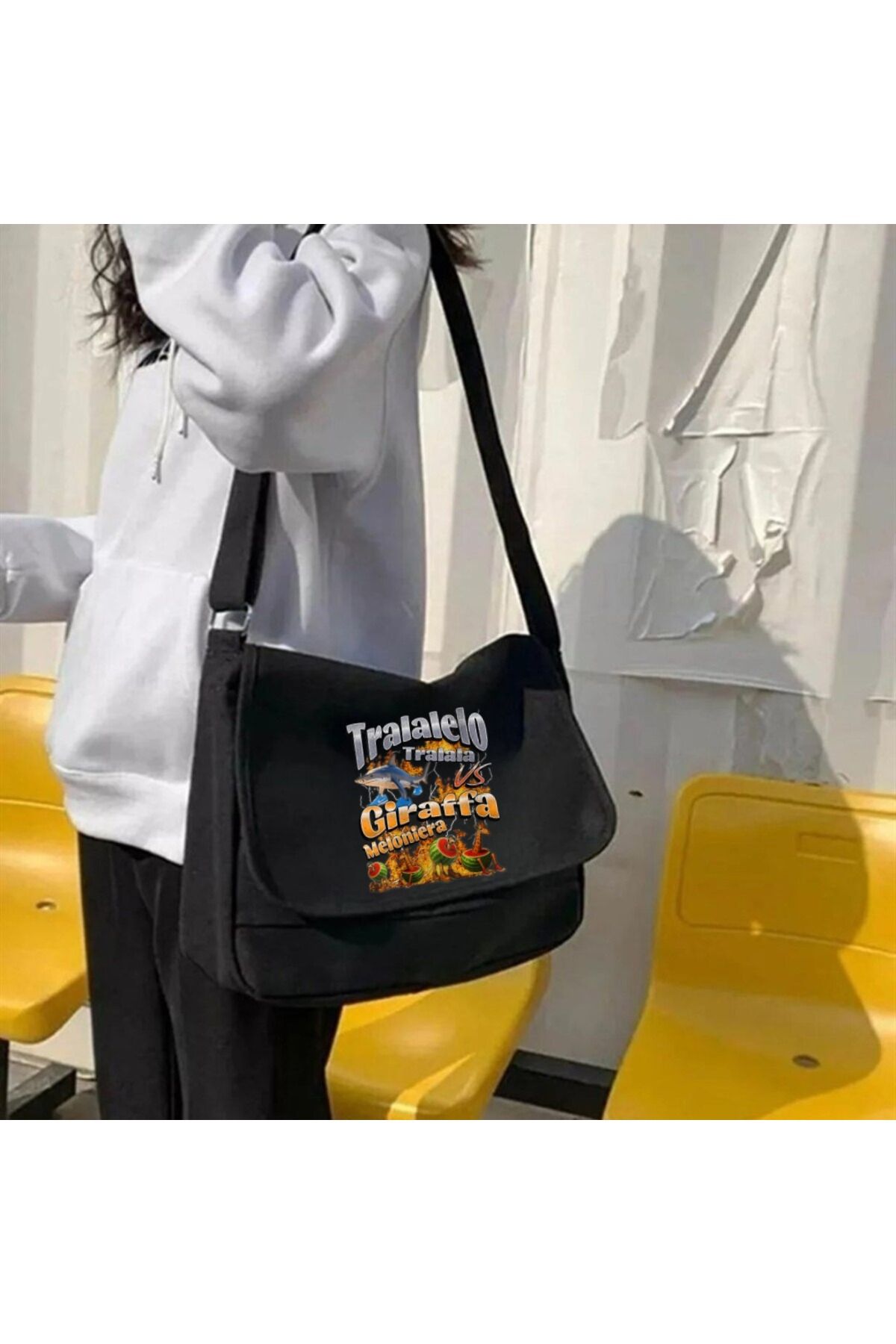 Toum Tralalelo Giraffa Baskılı Unisex Postacı Çantası