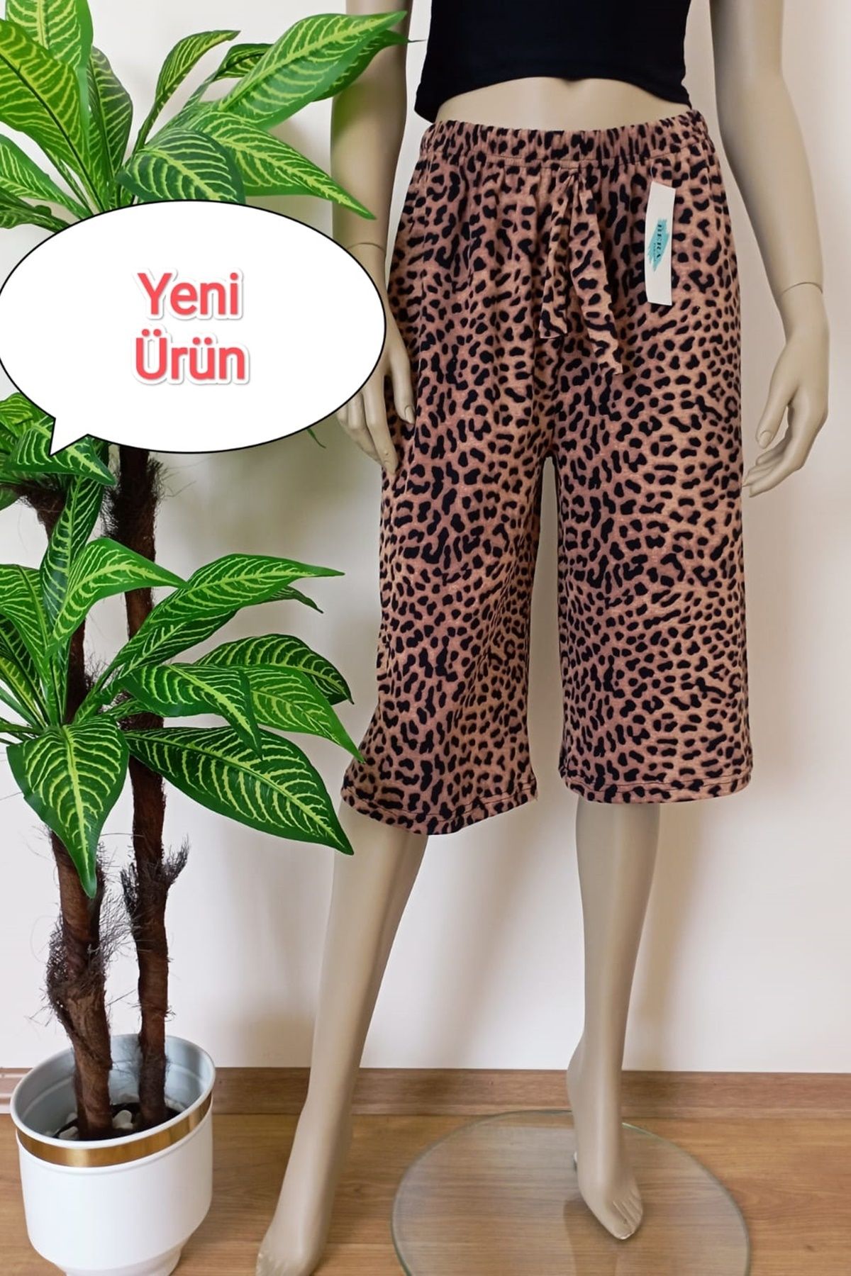 VİP BERA TEKSTİL Kadın Leopar Desenli Yumuşacık Likralı Geniş Paça Bermuda Alt