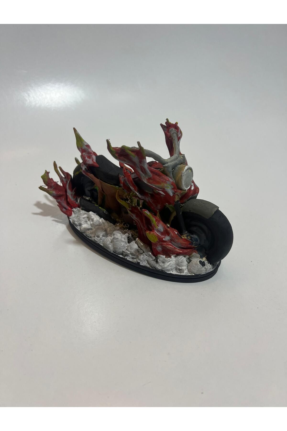 3D Baskı Alevli Motosiklet Modeli 14×10 cm – El Boyaması & Dekoratif Hediye