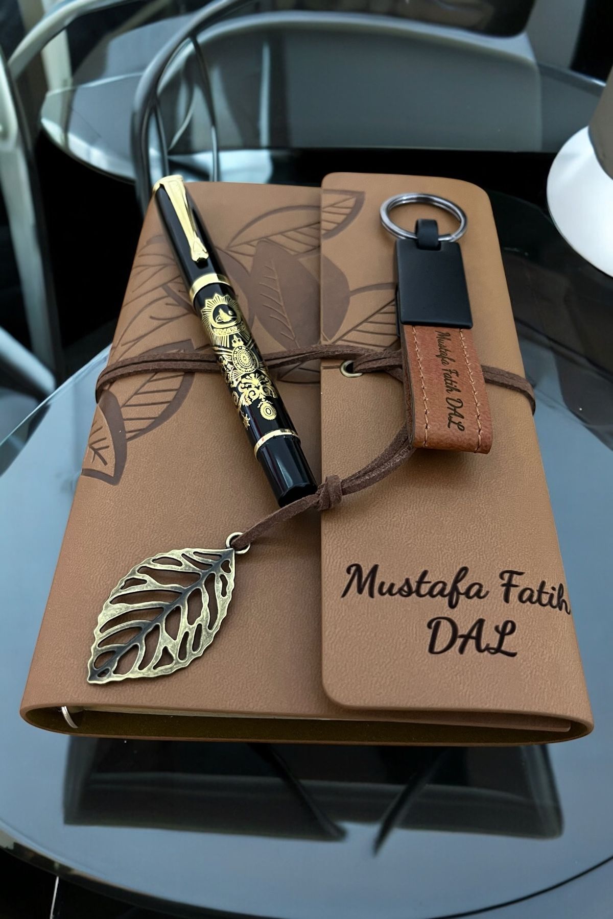 Zeysel store Osmanlı Tuğralı Kalem, Kişiye Özel Deri Defter ve Anahtarlık 3’lü Hediye Seti