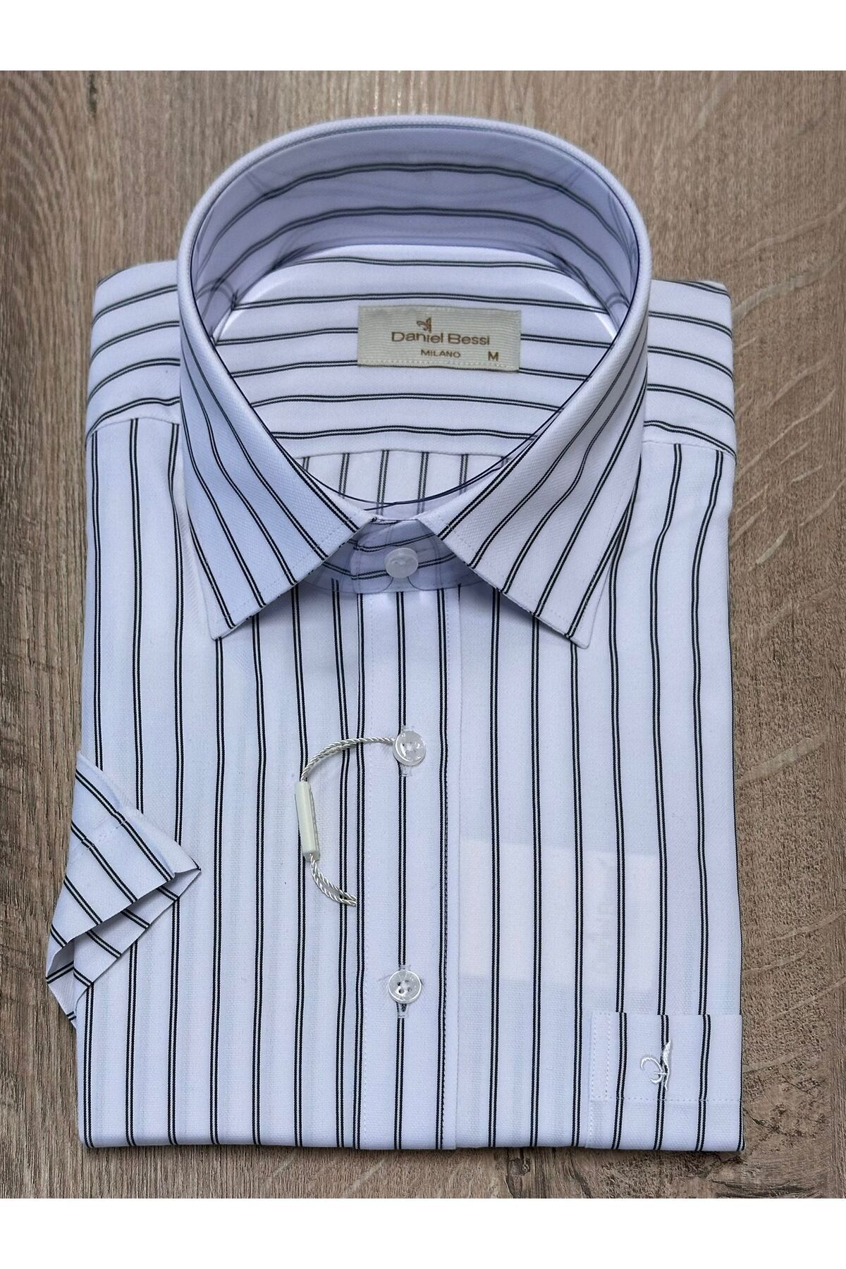 Daniel Bessi Cepli Klasik Kesim %80 Pamuk %20 Polyester Kısa Kollu Erkek Gömlek