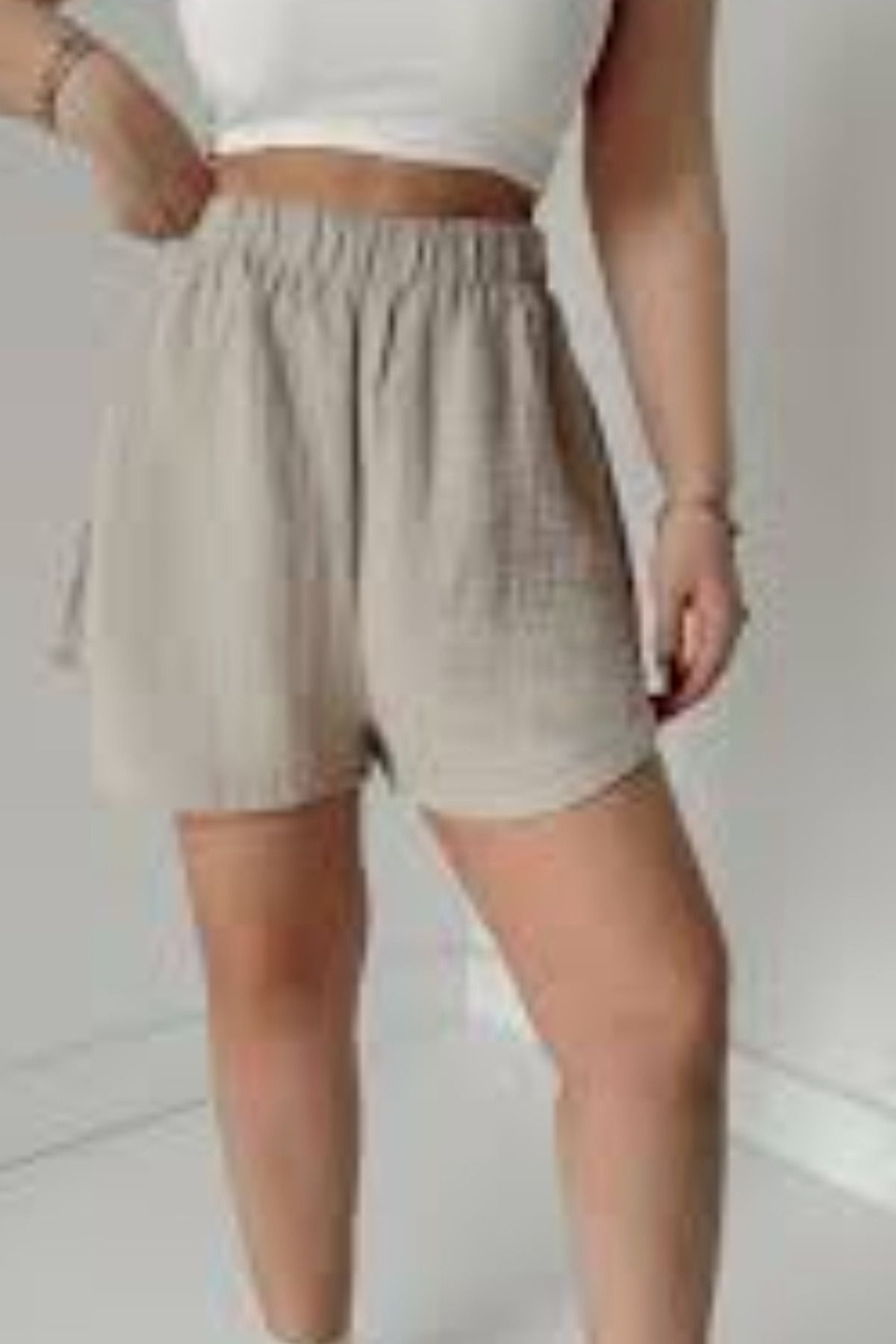 ESSFASIHON-Elastic Waist Shorts 4